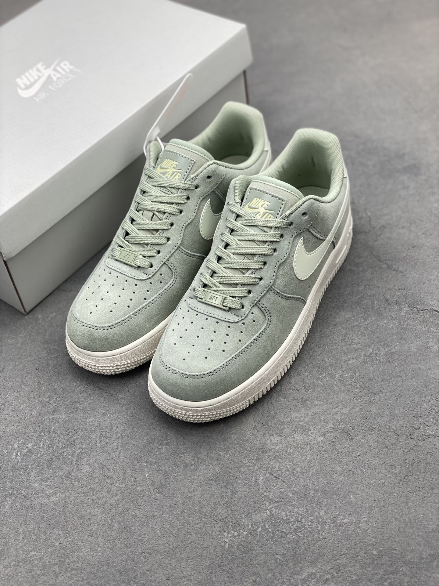 Nike Air Force 1 '07 Low Sneakers - Limited Edition, Premium Comfort 9 i1743179764272 5241 0 7