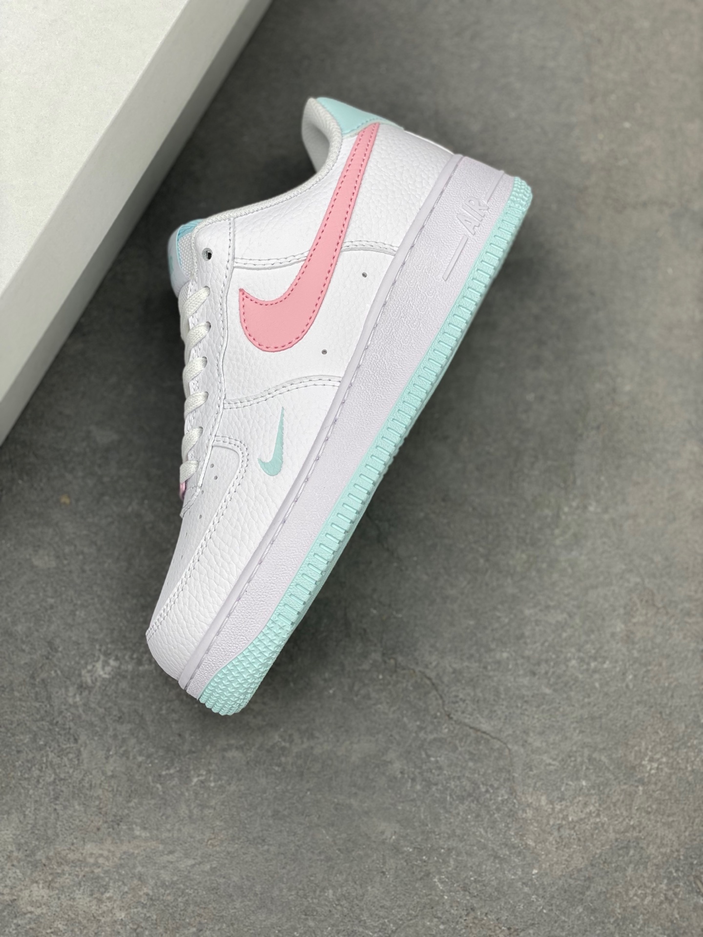 Nike Air Force 1 '07 Low White/Pink Casual Sneakers - Limited Edition Release 8 i1743179829534 9226