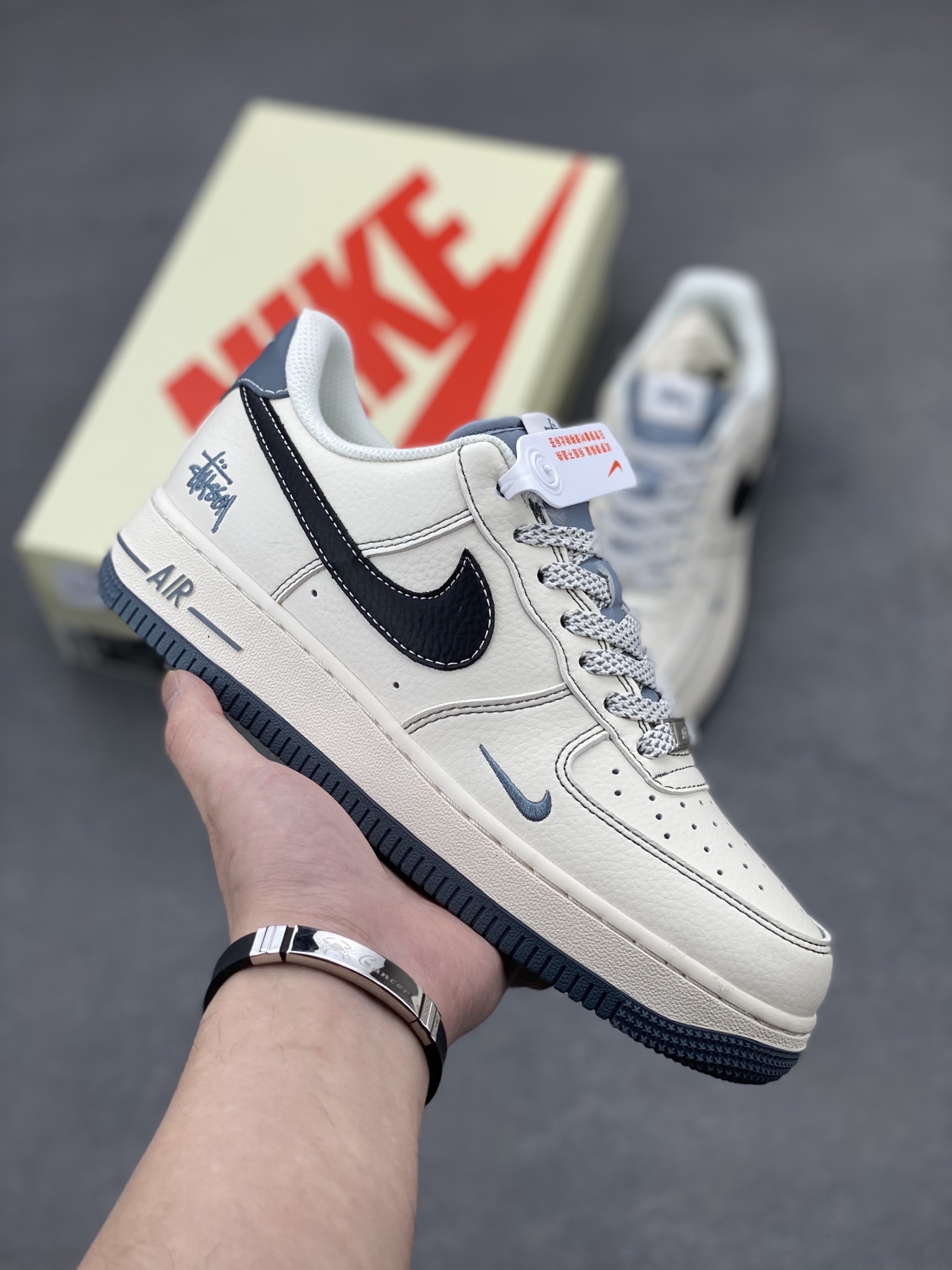 Nike Air Force 1 '07 Low Sneakers - Limited Edition Design & Supreme Comfort 2 i1743180107144 4409 0 0