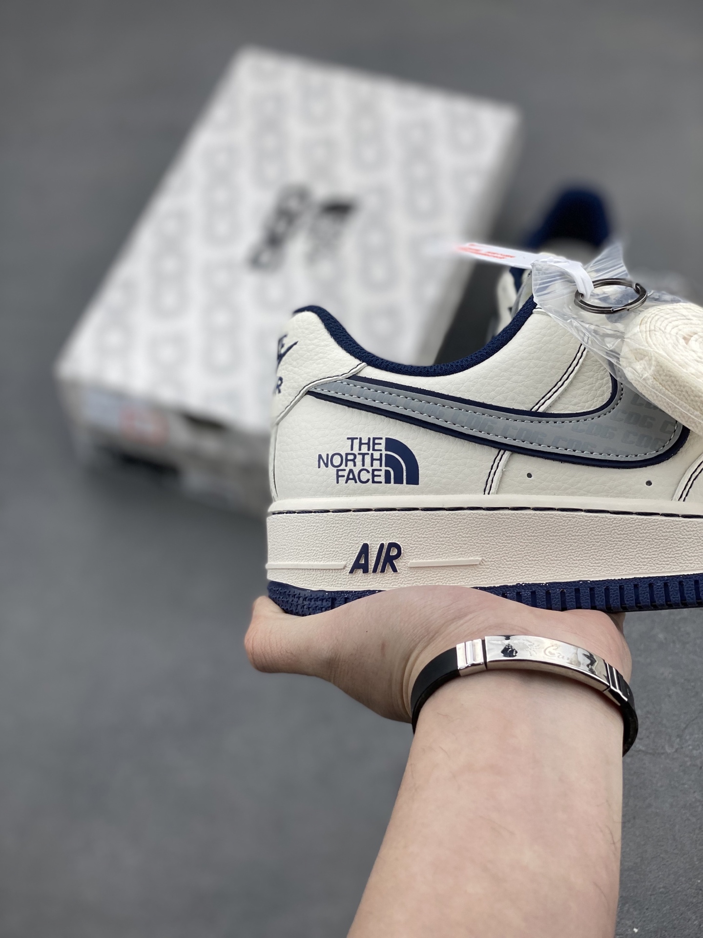 Nike Air Force 1 '07 Low The North Face Edition Sneakers 6 i1743277999178 6946 0 4