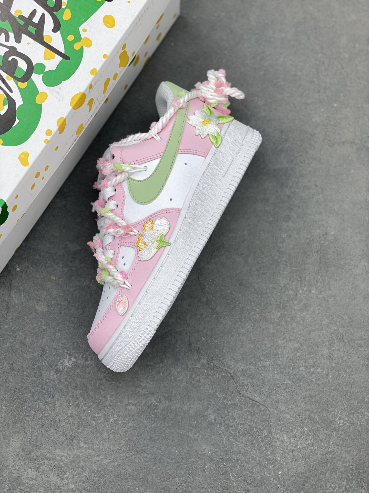 Nike Air Force 1 '07 Low White Pink Green Blossom Women's Sneakers 8 i1743279287881 4144 0 6