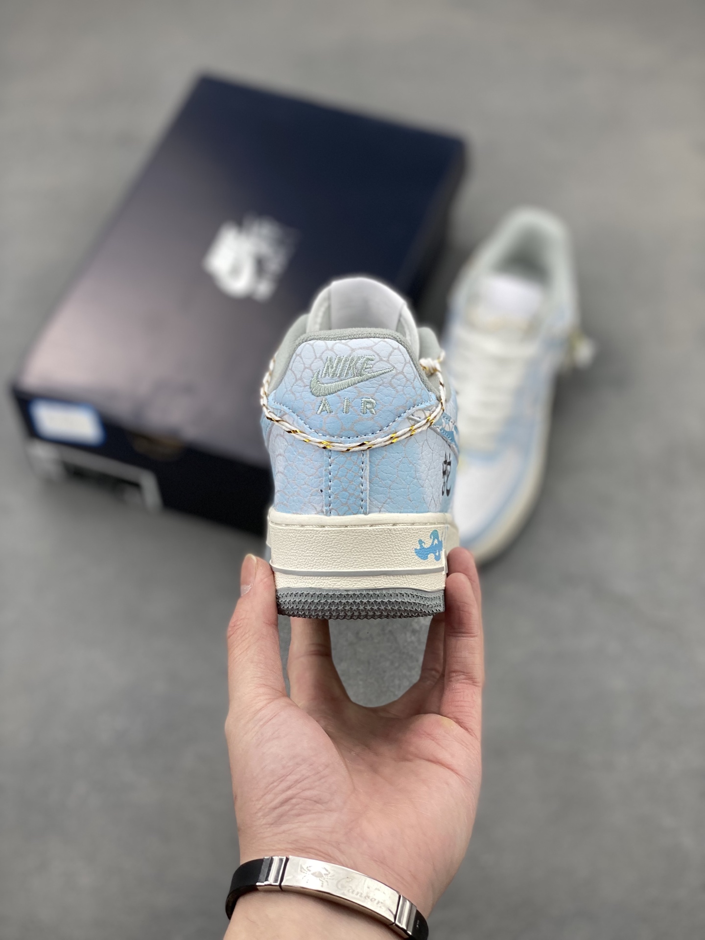Nike Air Force 1 '07 Low White/Blue Athletic Shoes DX2678-100 5 i1743279790918 9876 0 3