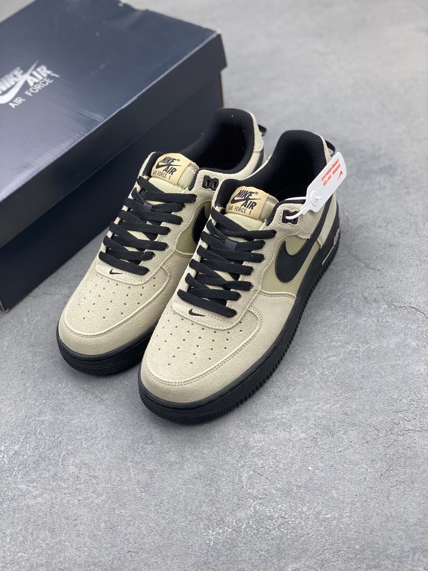 Nike Air Force 1 '07 Low Sneakers Limited Edition - Style HV6526-200 9 i1743279835027 3188 0 7