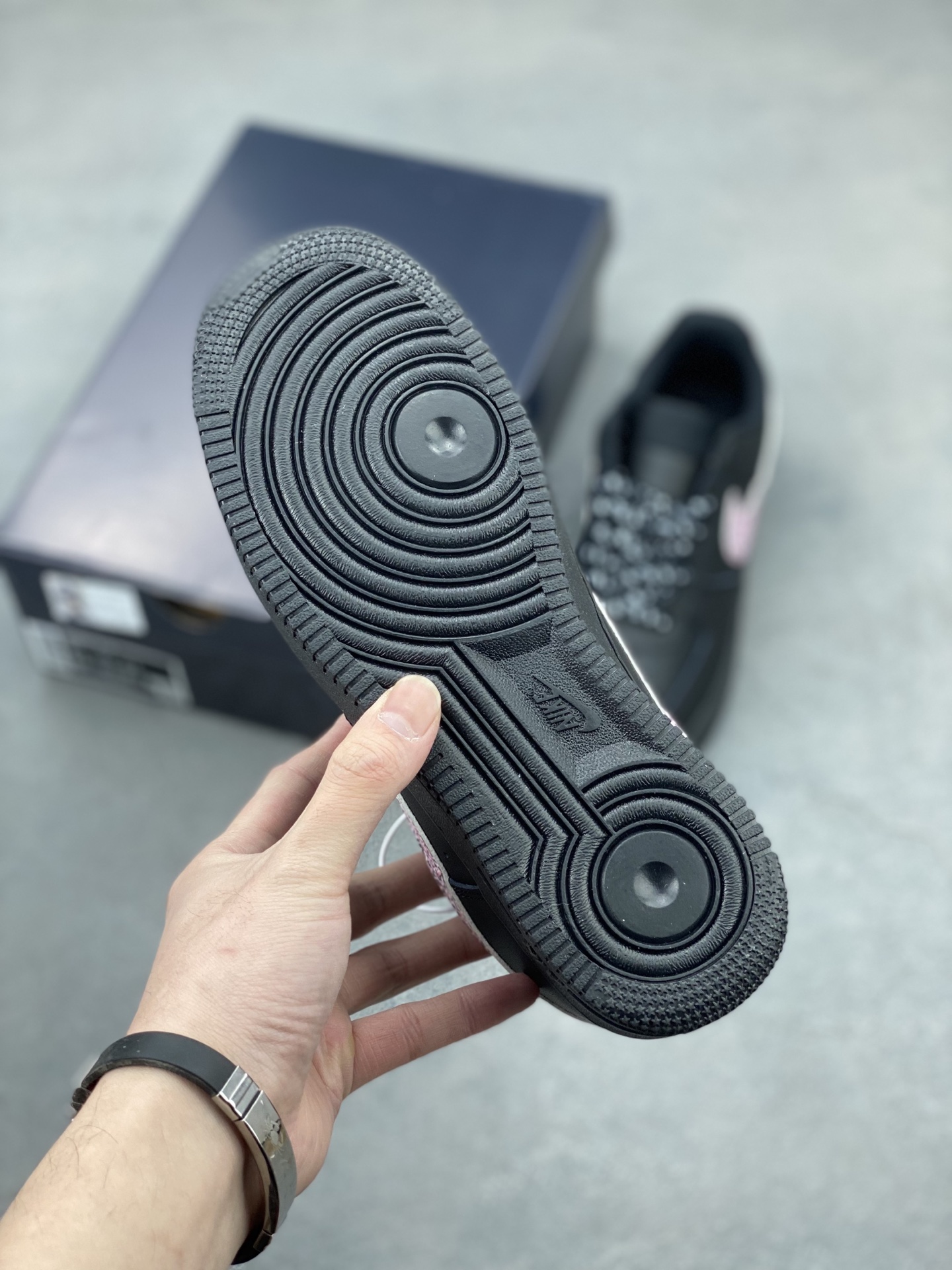 Nike Air Force 1 '07 Low Black/Pink Glitter Limited Edition Sneakers 7 i1743279877603 8125 0 5