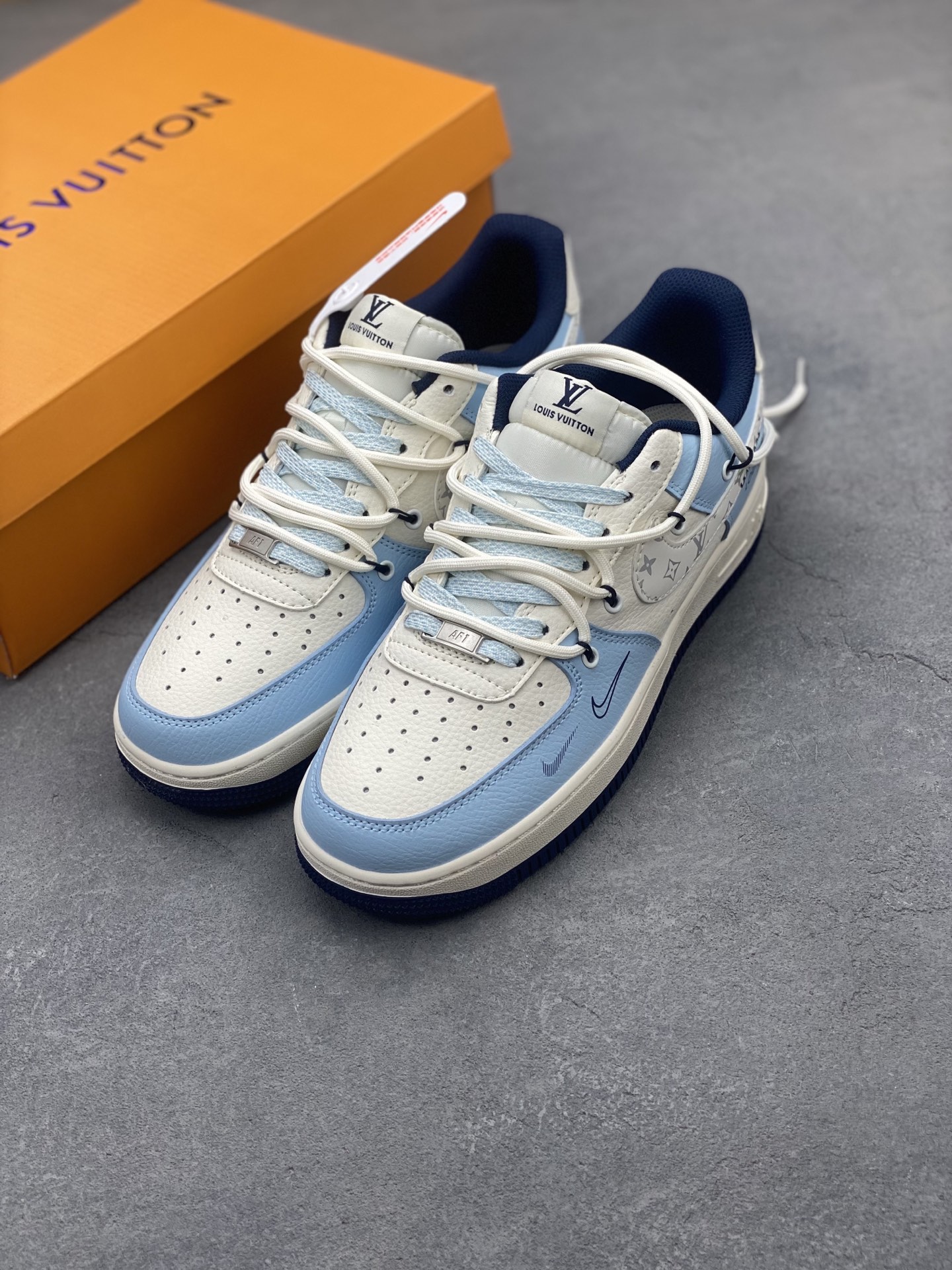 Nike Air Force 1 '07 Low Louis Vuitton Edition Sneakers - Limited Release 9 i1743350873789 5624 0 7