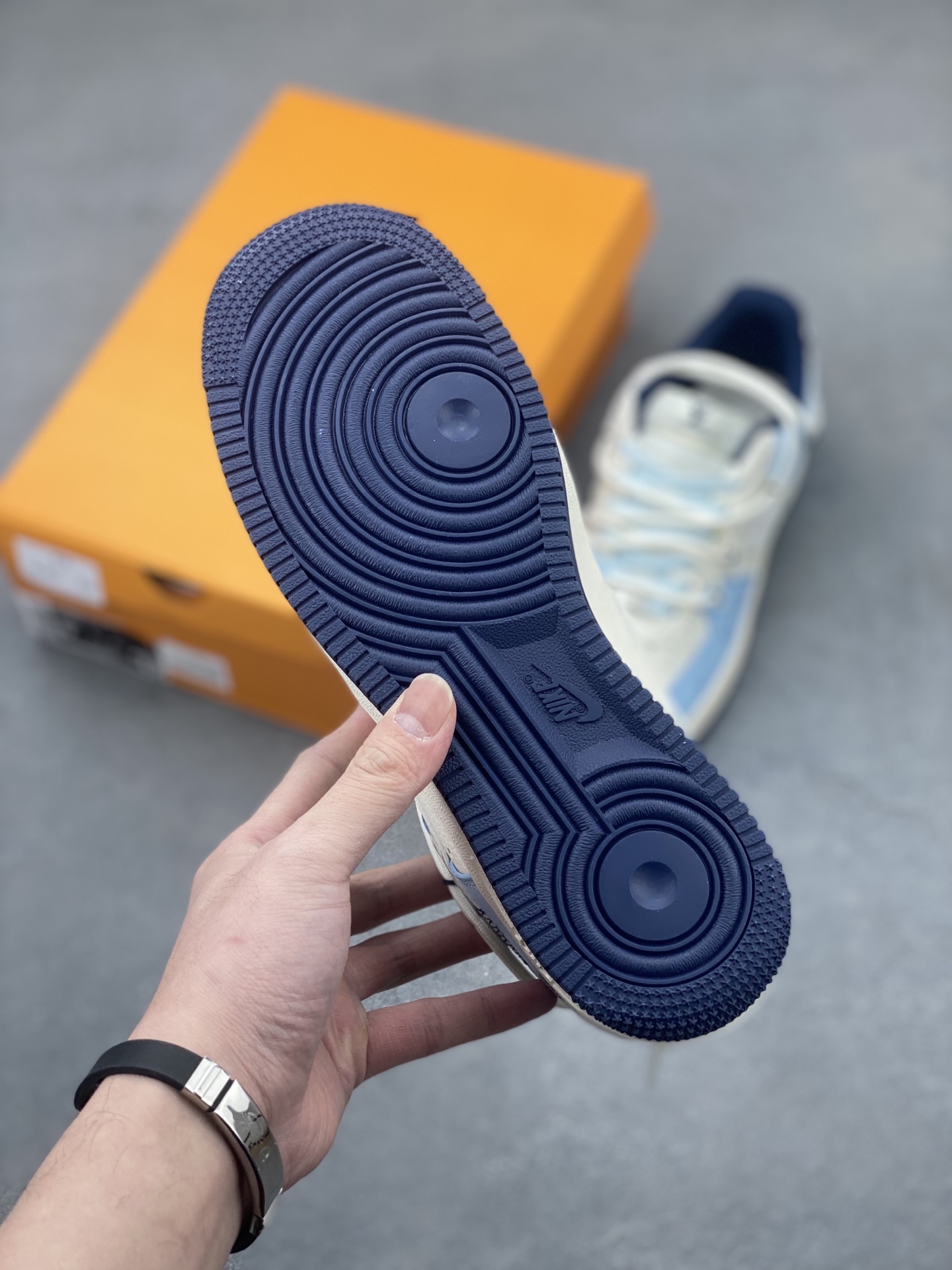 Nike Air Force 1 '07 Low Louis Vuitton Edition Sneakers - Limited Release 7 i1743350885031 9646 0 5