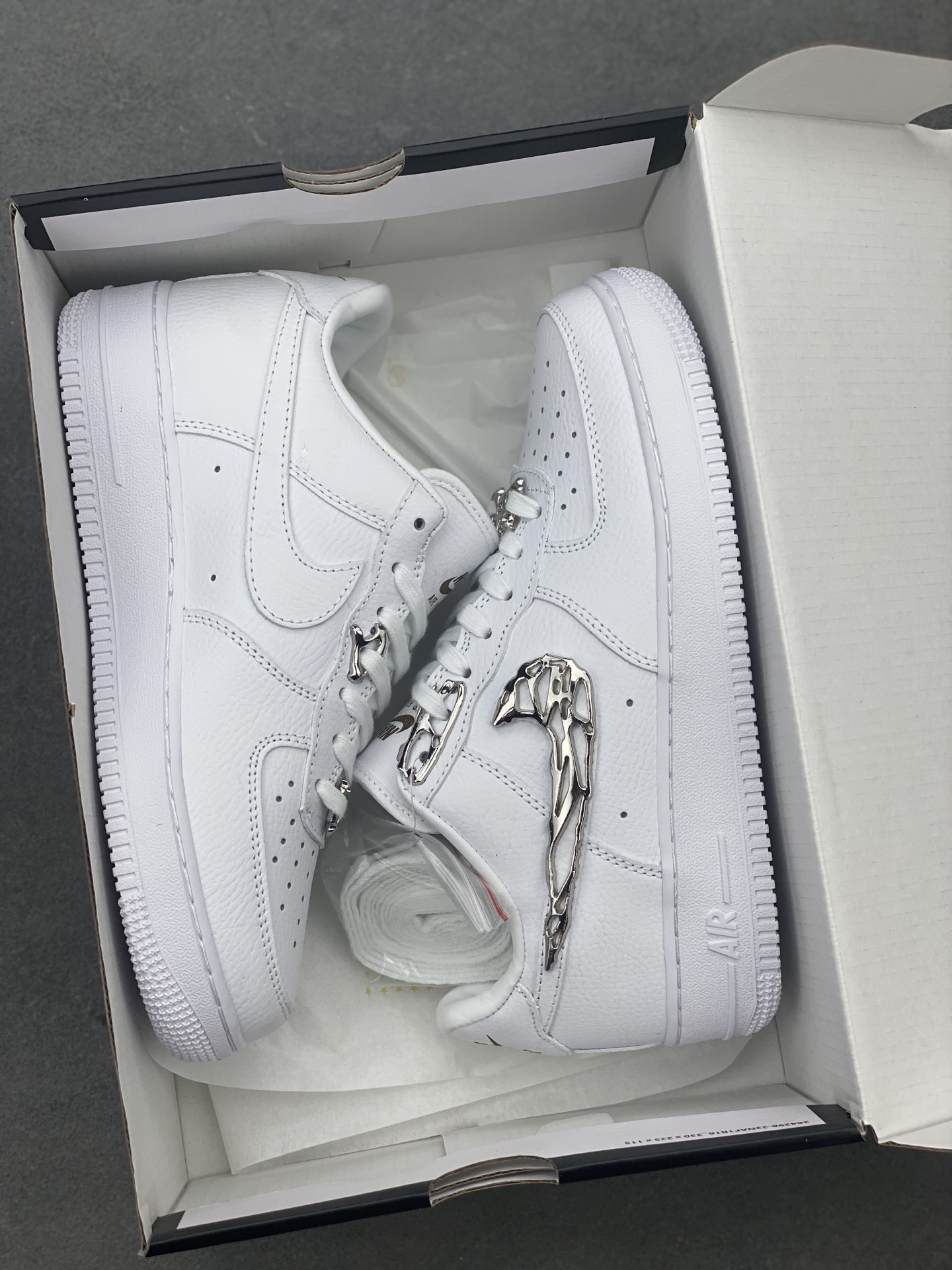 Nike Air Force 1 '07 Low Liquid Metal White Shoes Lifetime Warranty 10 i1743350980548 4133 0 8