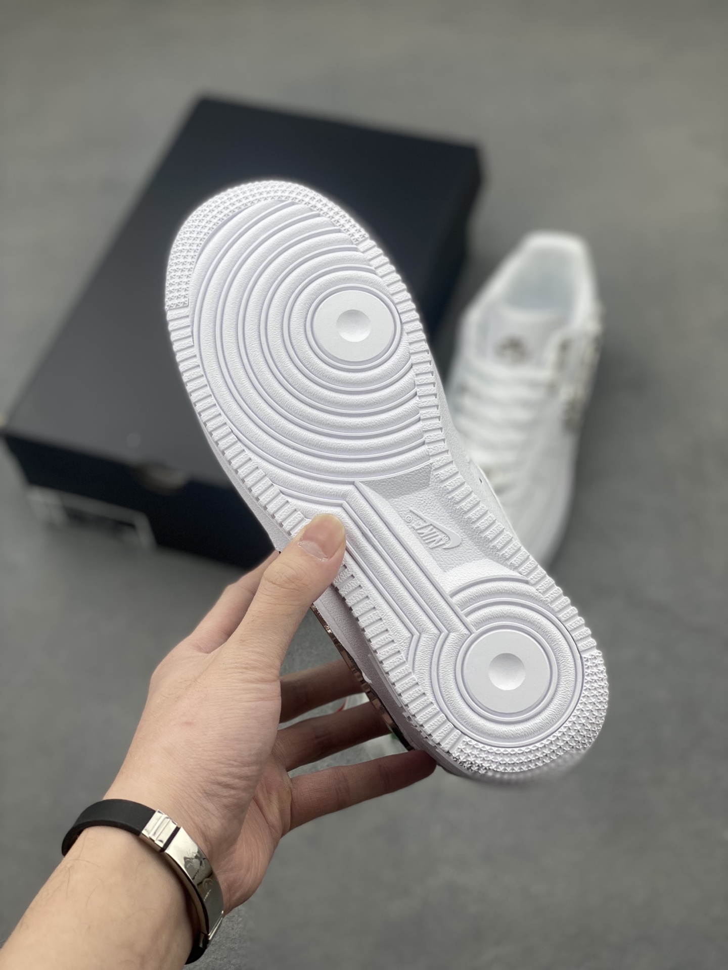 Nike Air Force 1 '07 Low Liquid Metal White Shoes Lifetime Warranty 7 i1743350981102 5736 0 5
