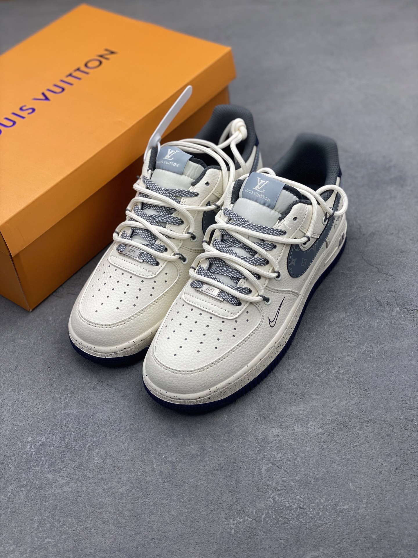 Nike Air Force 1 '07 Low Louis Vuitton Custom Sneakers - Limited Edition 9 i1743538612655 1512 0 7