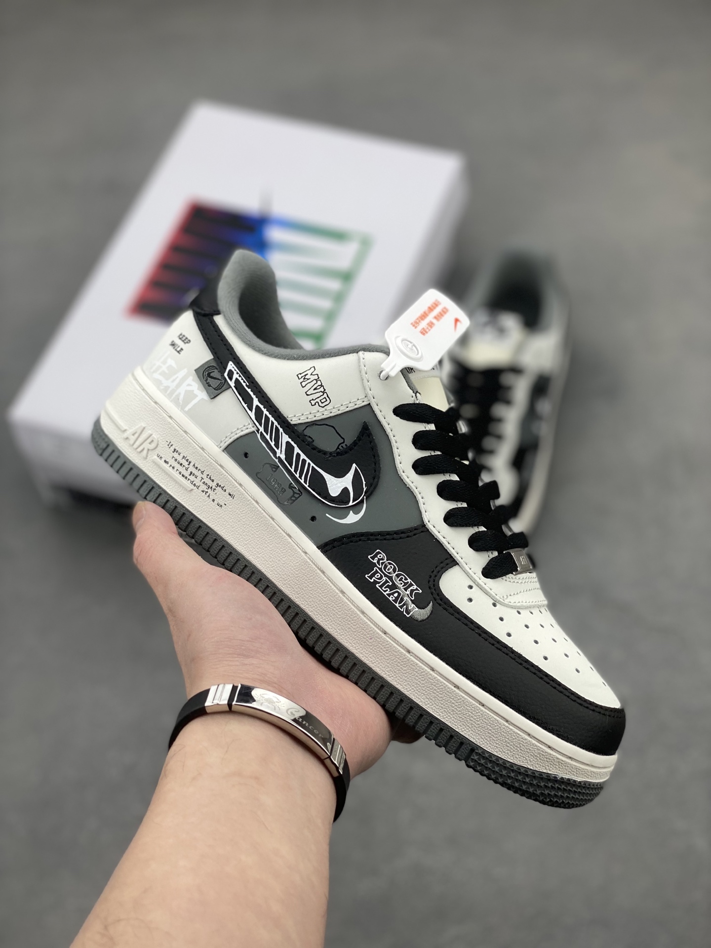 Nike Air Force 1 '07 Low Sneakers Limited Edition - DB3301-660 2 i1743538660021 1868 0 0