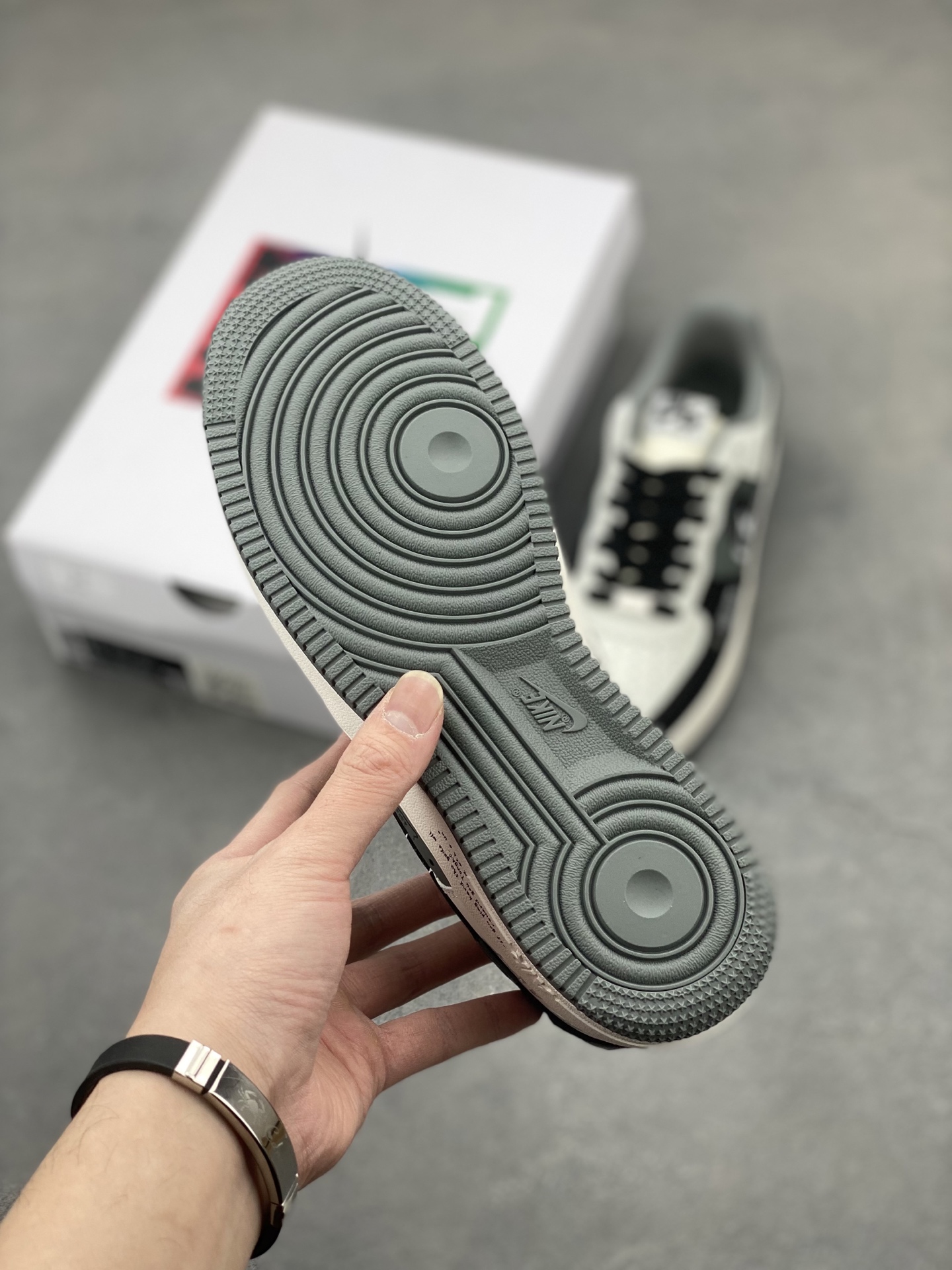 Nike Air Force 1 '07 Low Sneakers Limited Edition - DB3301-660 7 i1743538662045 2045 0 5