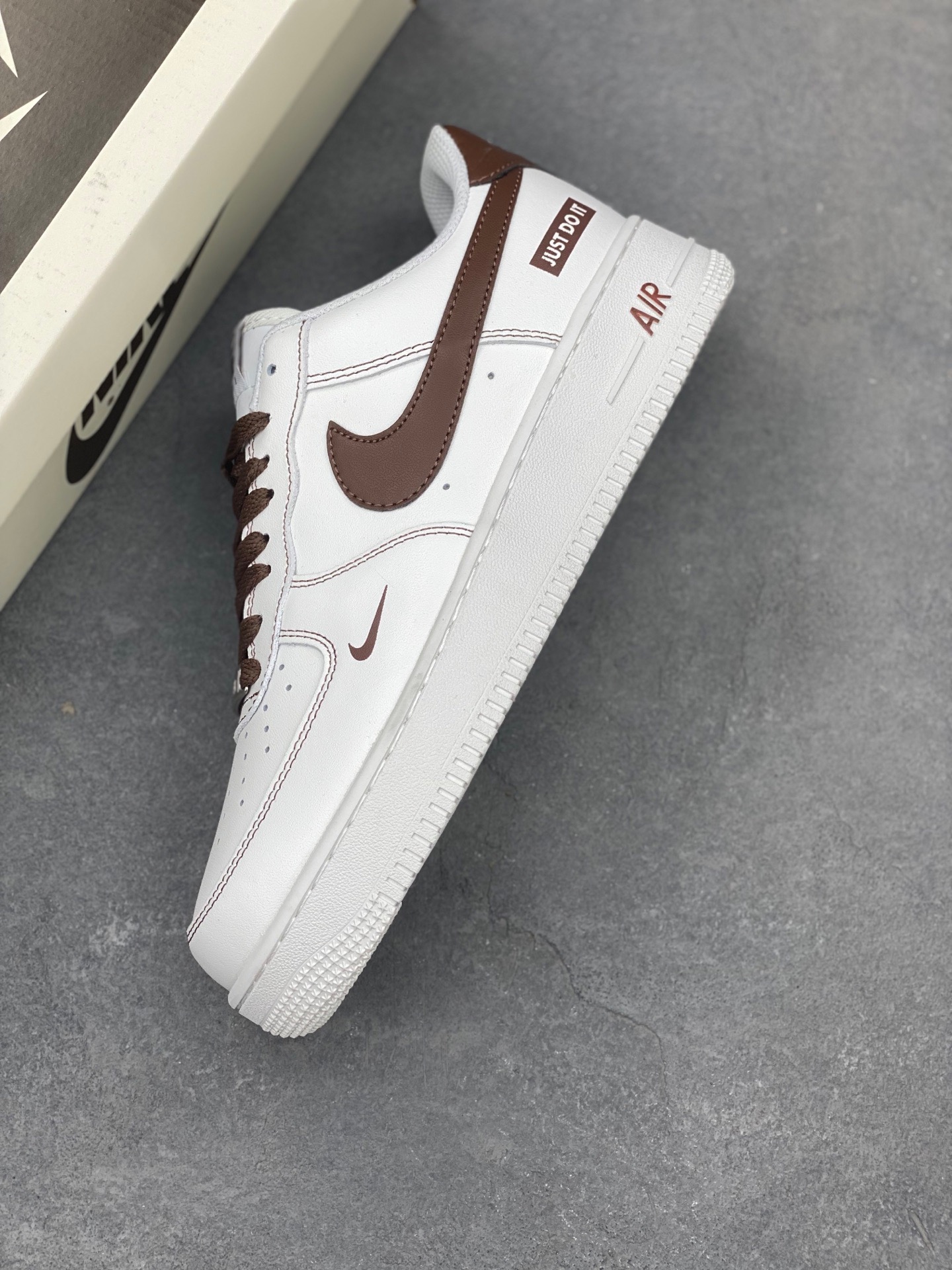 Nike Air Force 1 '07 Low White Chocolate Sneakers, Limited Edition - Size 36-45 8 i1743538881179 9790