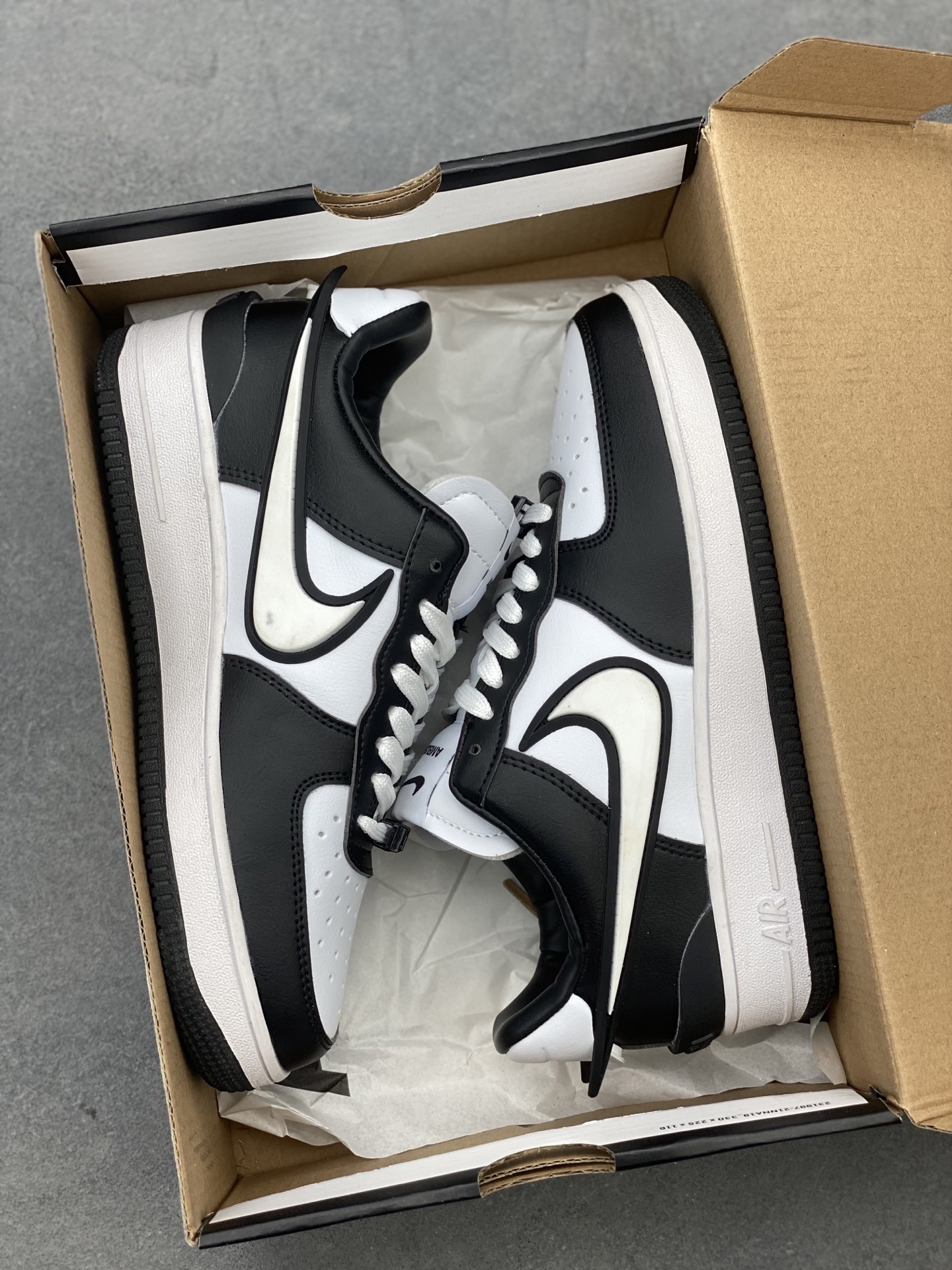 AMBUSH x Nike Air Force 1 Low Black White Leather Sneakers DV3464-010 10 i1743539136066 9075 0 8