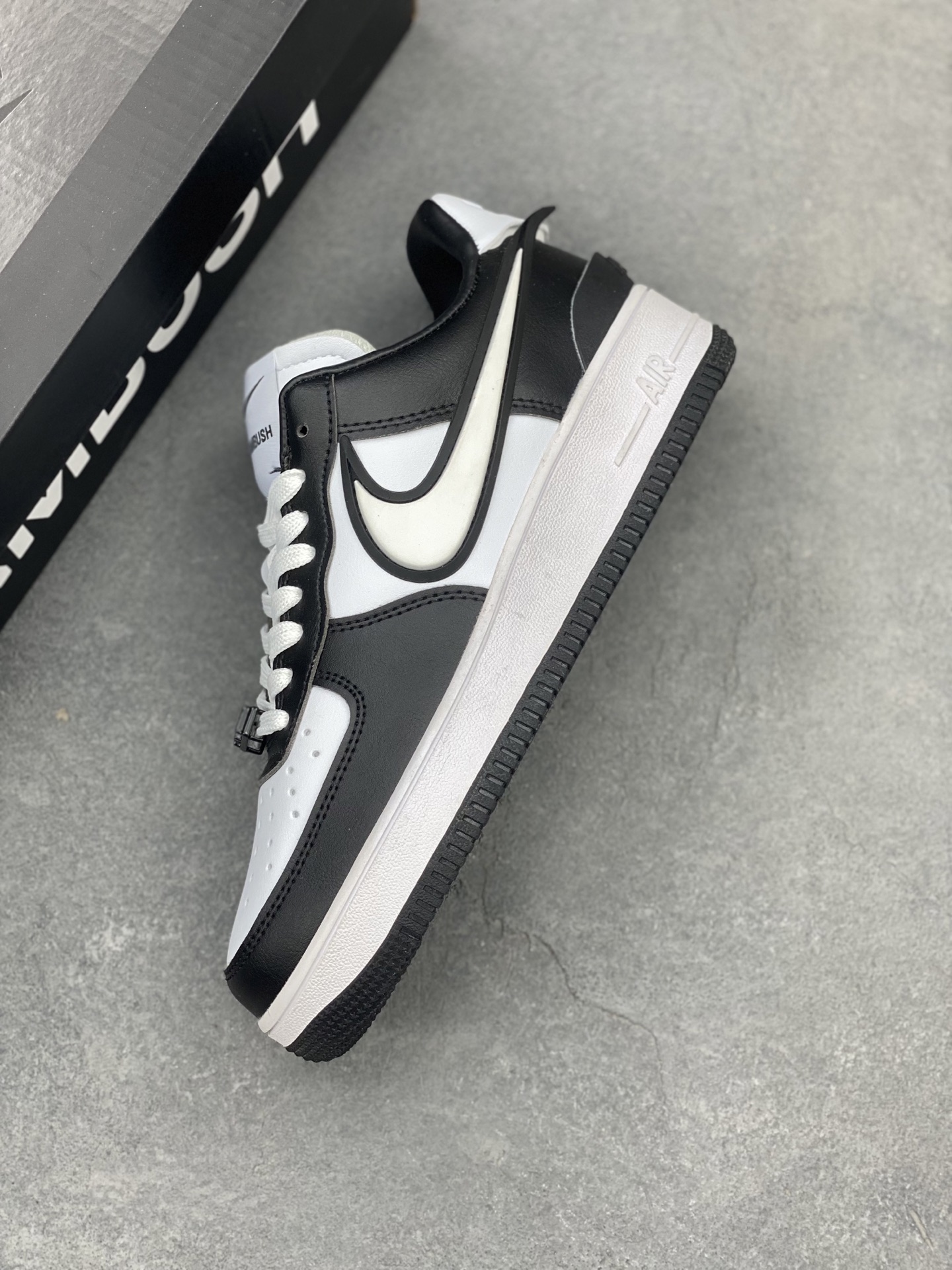 AMBUSH x Nike Air Force 1 Low Black White Leather Sneakers DV3464-010 8 i1743539136173 1008 0 6