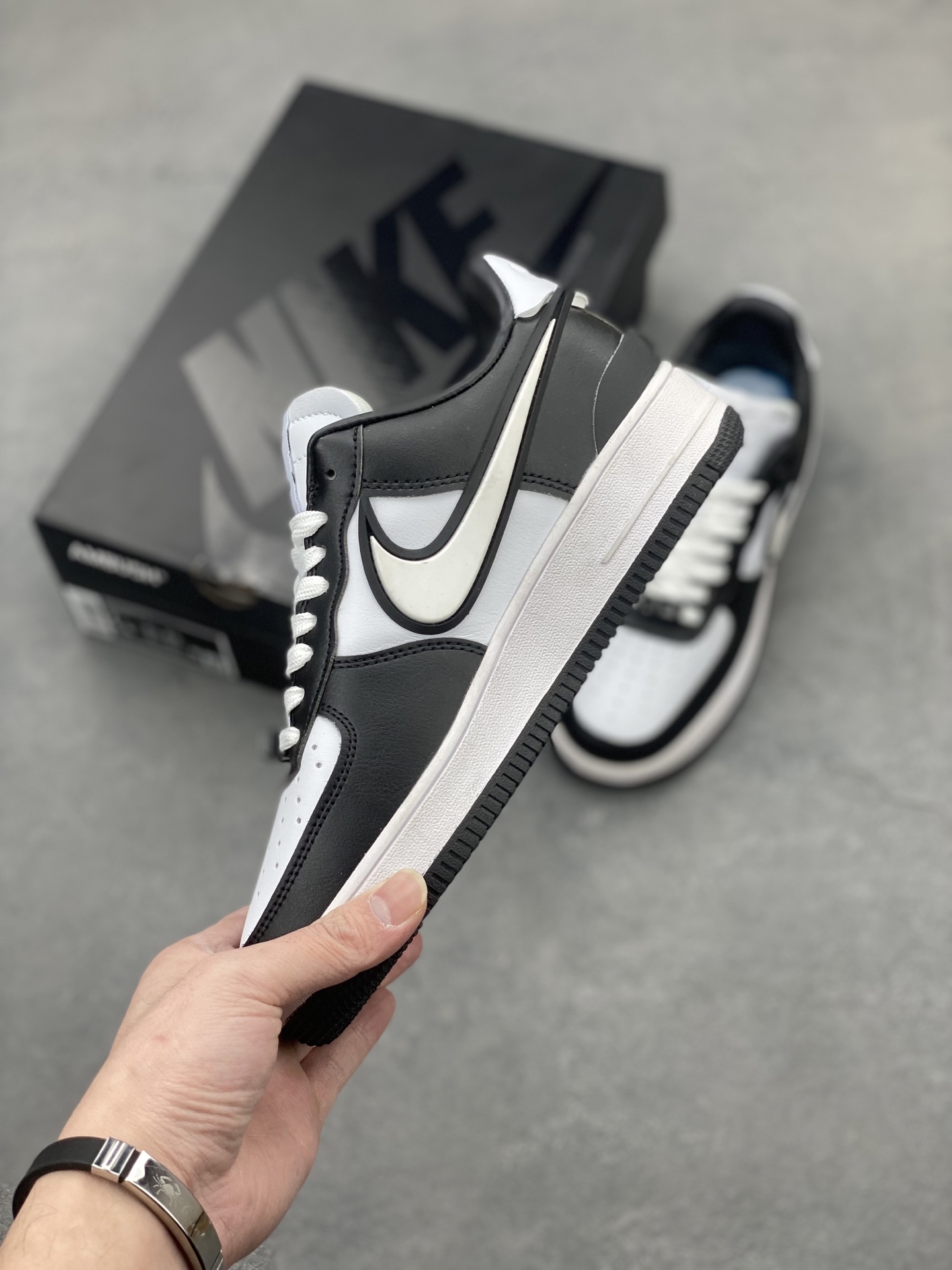 AMBUSH x Nike Air Force 1 Low Black White Leather Sneakers DV3464-010 4 i1743539139365 2416 0 2