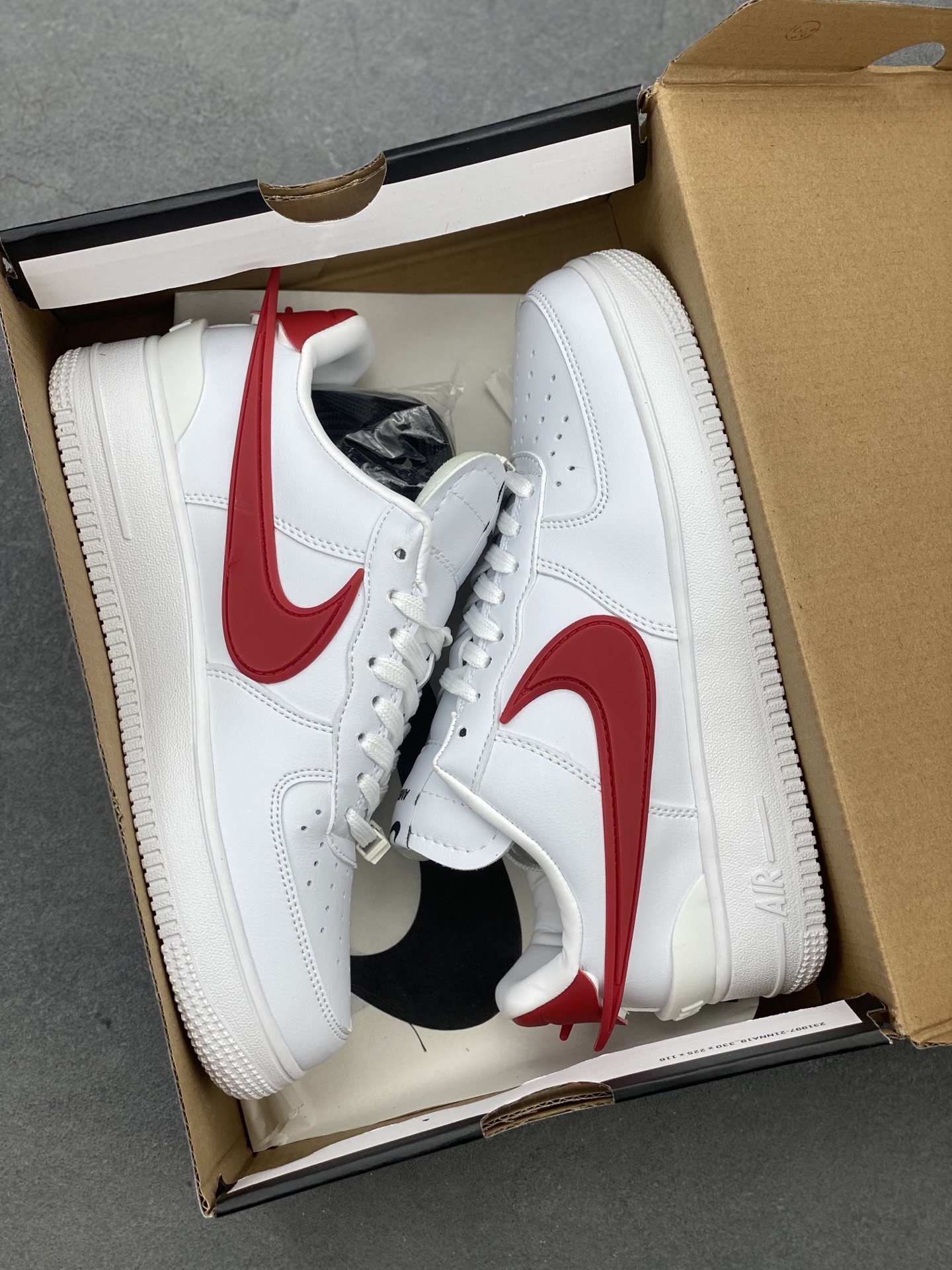 Nike x Ambush Air Force 1 Low White Red, Leather Structure, Oversized Swoosh 10 i1743540028855 2209 0 8
