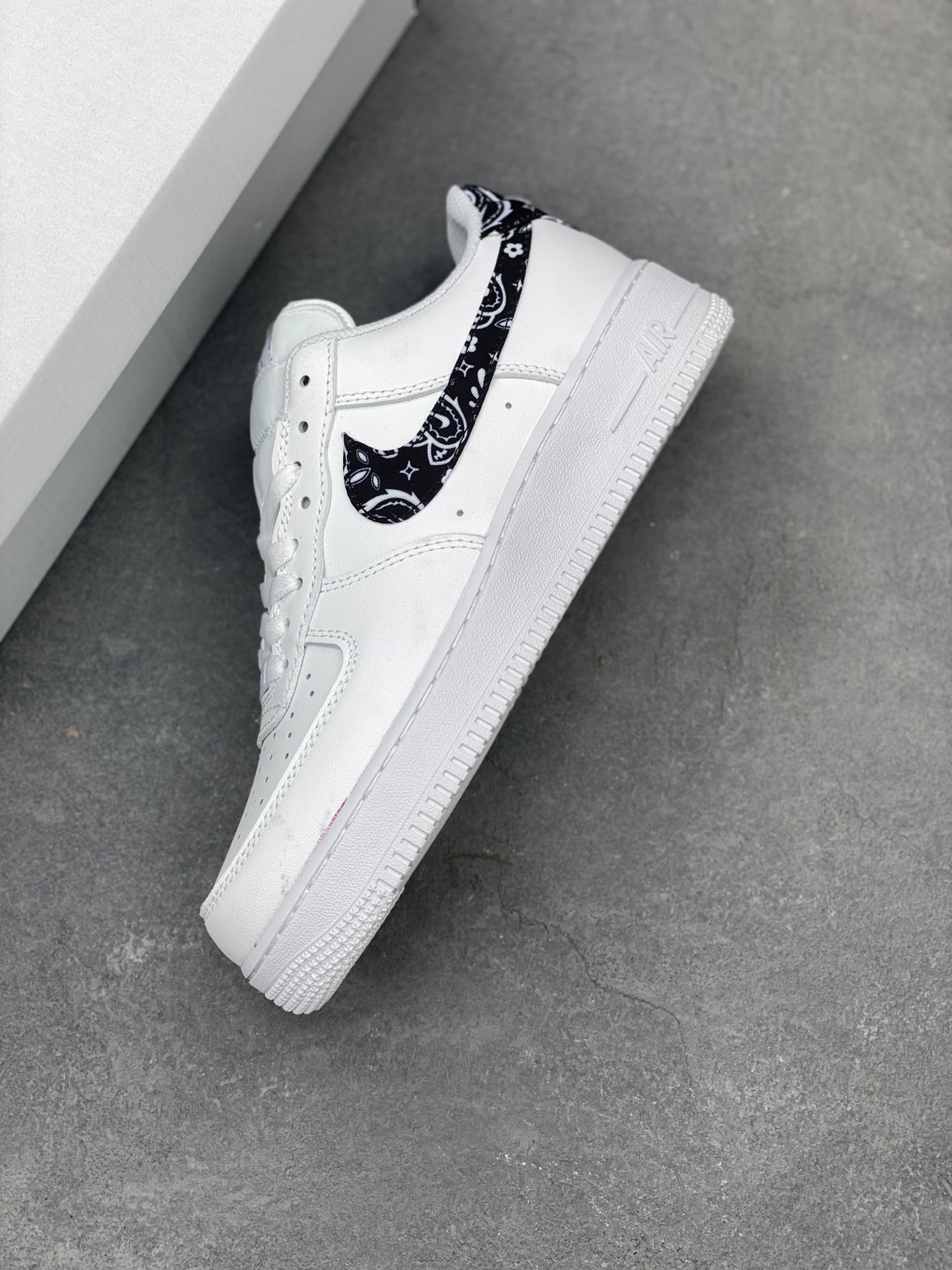 Nike Air Force 1 Low White Paisley Casual Sneakers DH4406-101 8 i1743869579565 5330 0 6