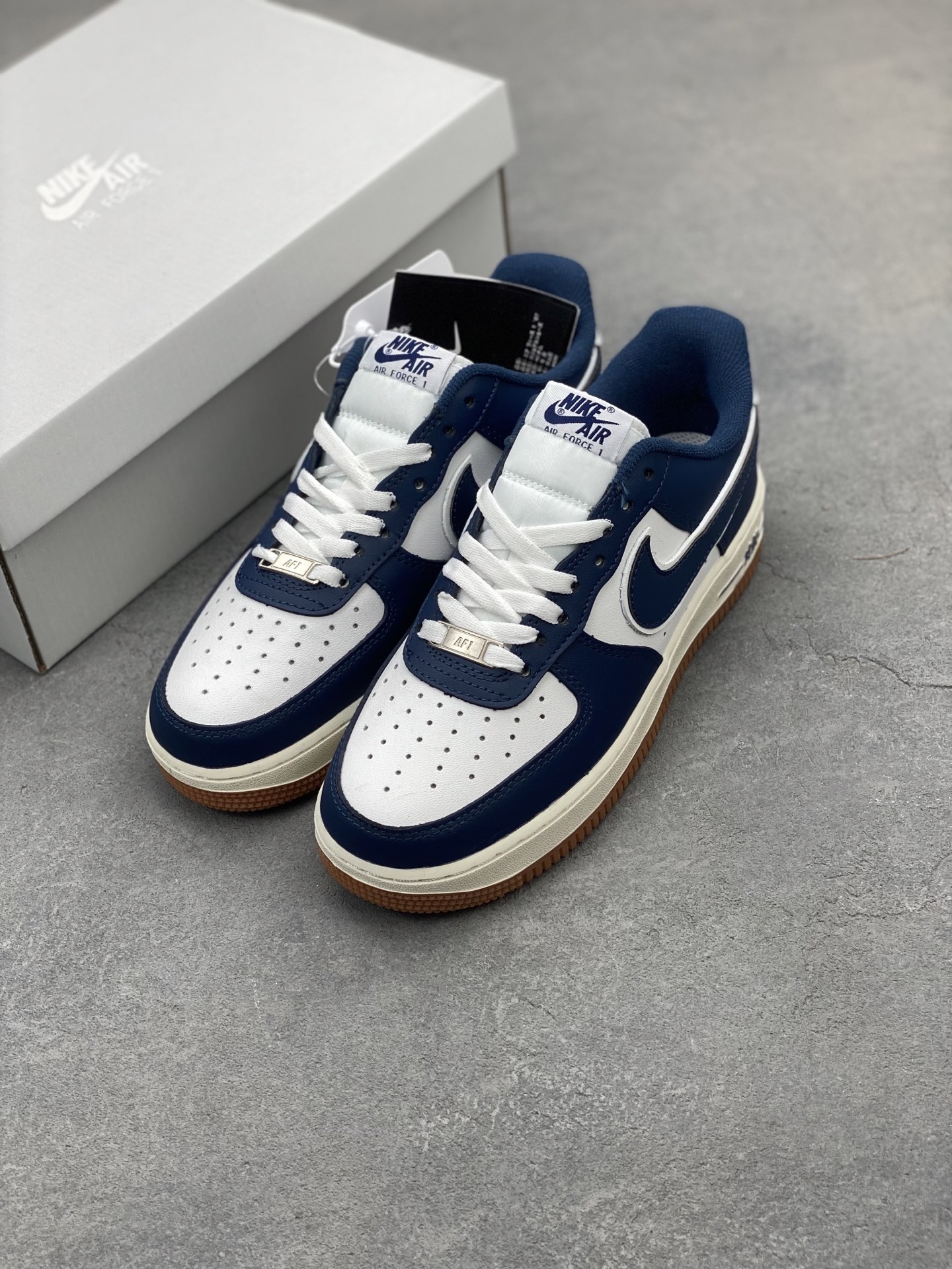 Nike Air Force 1 Low Retro Premium Sneakers - DQ7659-101 - Men's Shoes 9 i1743869618583 5586 0 7