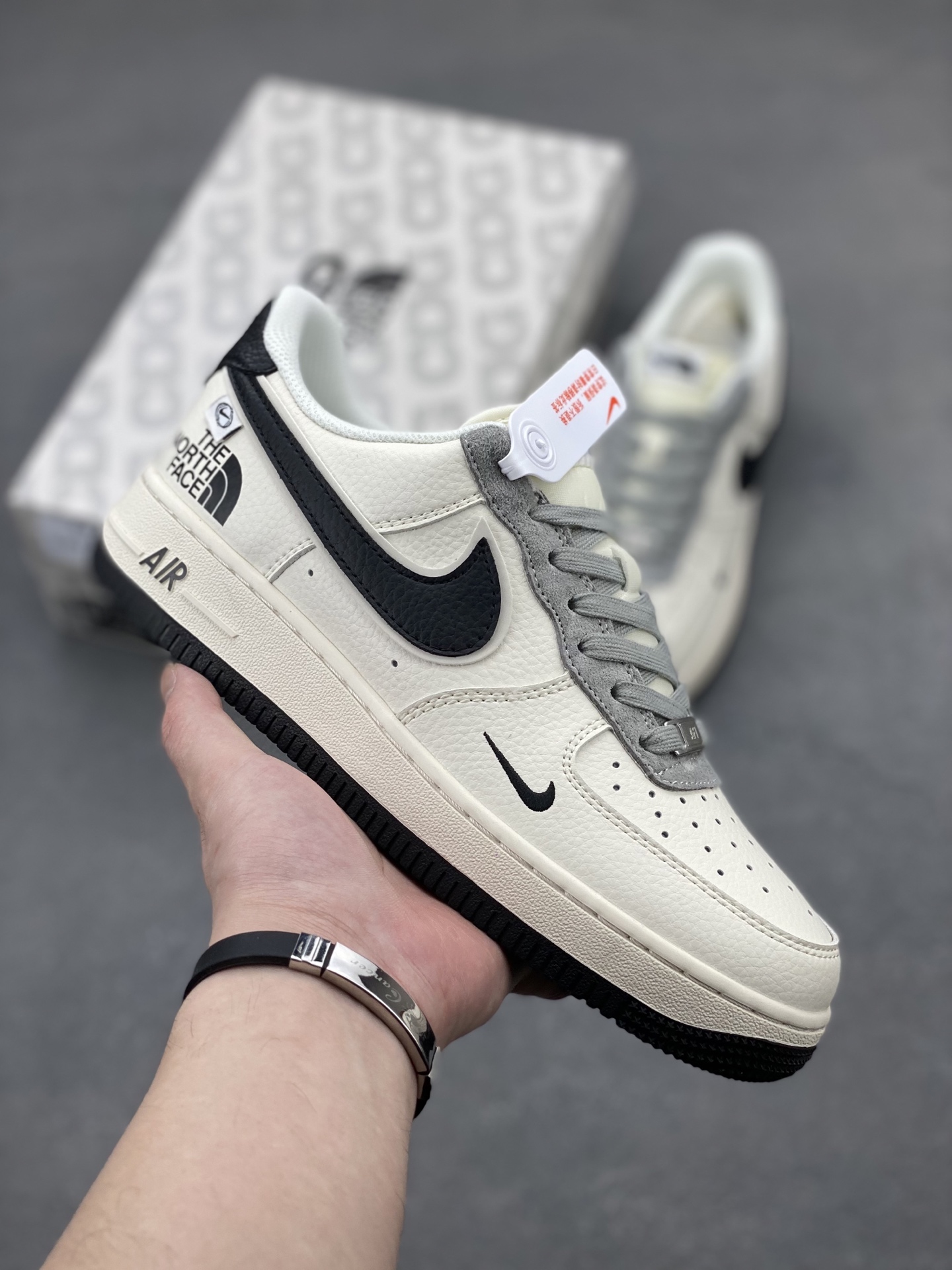 Nike Air Force 1 Low '07 The North Face Limited Edition Sneakers 2 i1744228455626 7664 0 0