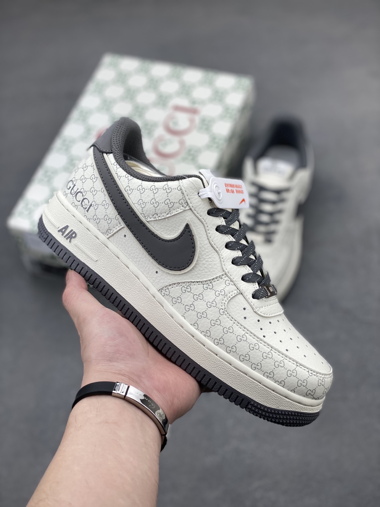 Nike Air Force 1 '07 Low Sneakers with Gucci Design - Limited Edition 2 i1744228695835 2216 0 0