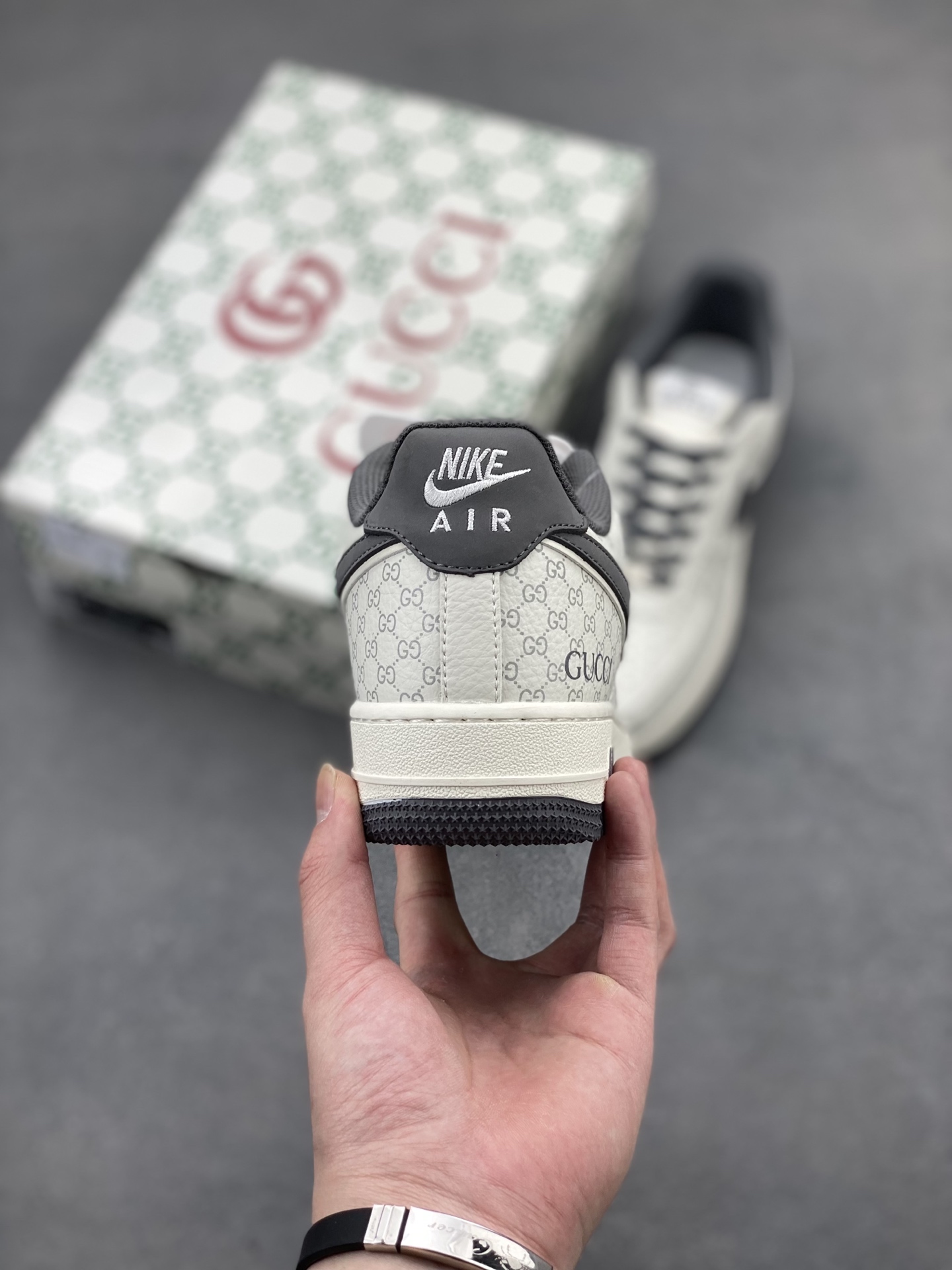 Nike Air Force 1 '07 Low Sneakers with Gucci Design - Limited Edition 5 i1744228697969 5540 0 3