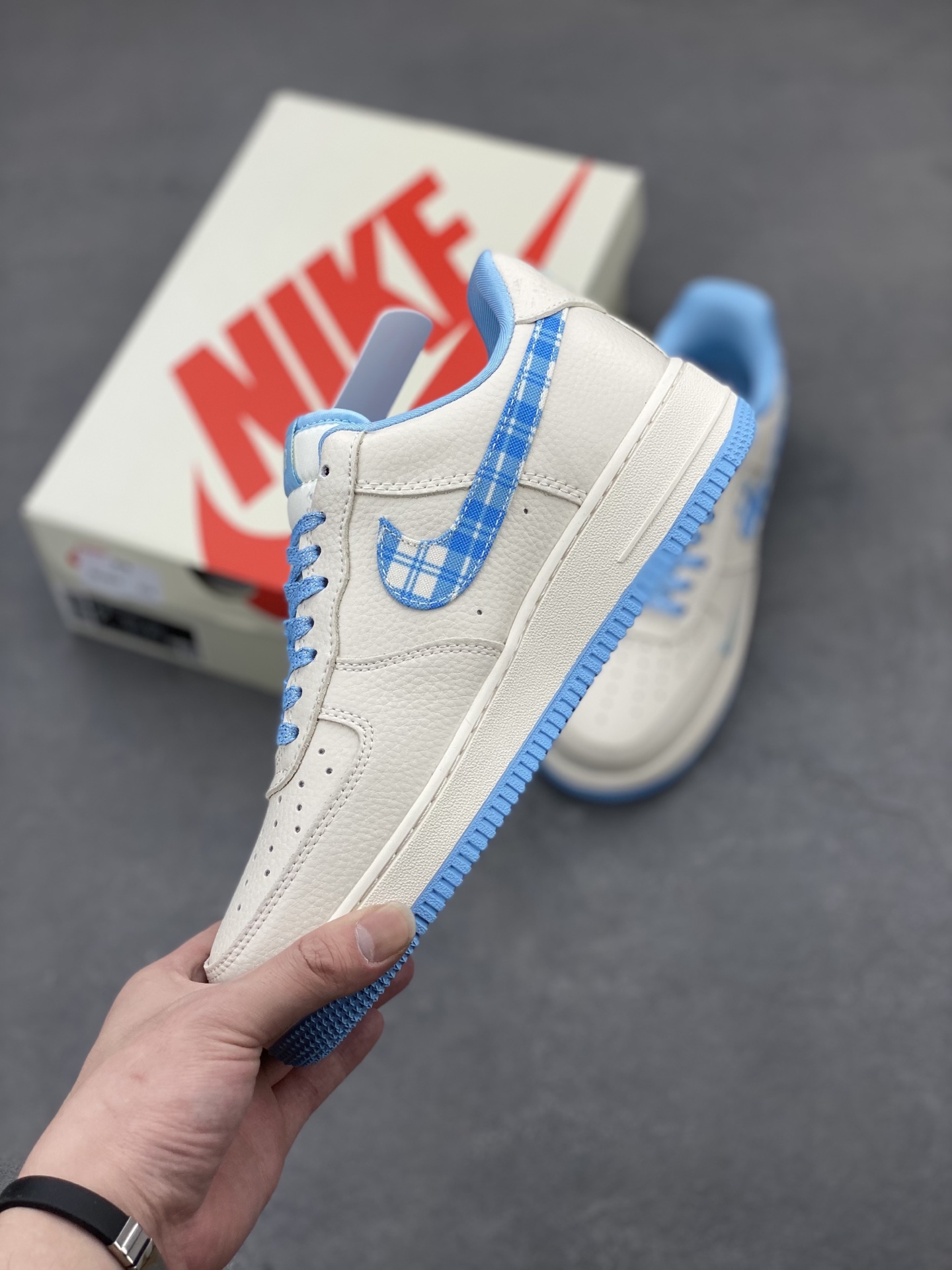 Nike Air Force 1 '07 Low Dior Custom Sneakers Designer Casual Shoes 4 i1744228752548 8891 0 2