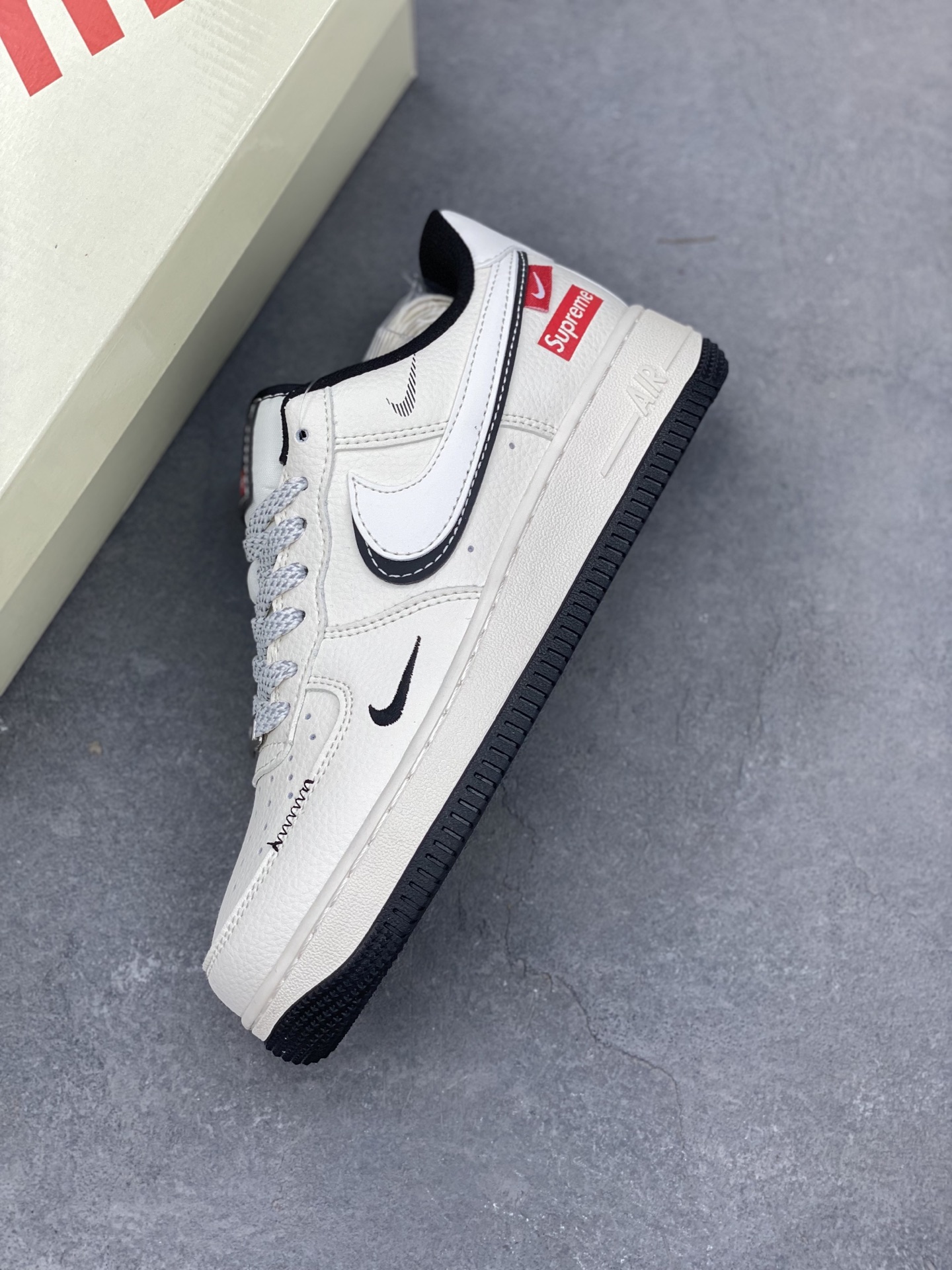 Nike Air Force 1 '07 Low Supreme: Limited Edition Cream Sneakers 8 i1744228787573 7474 0 6