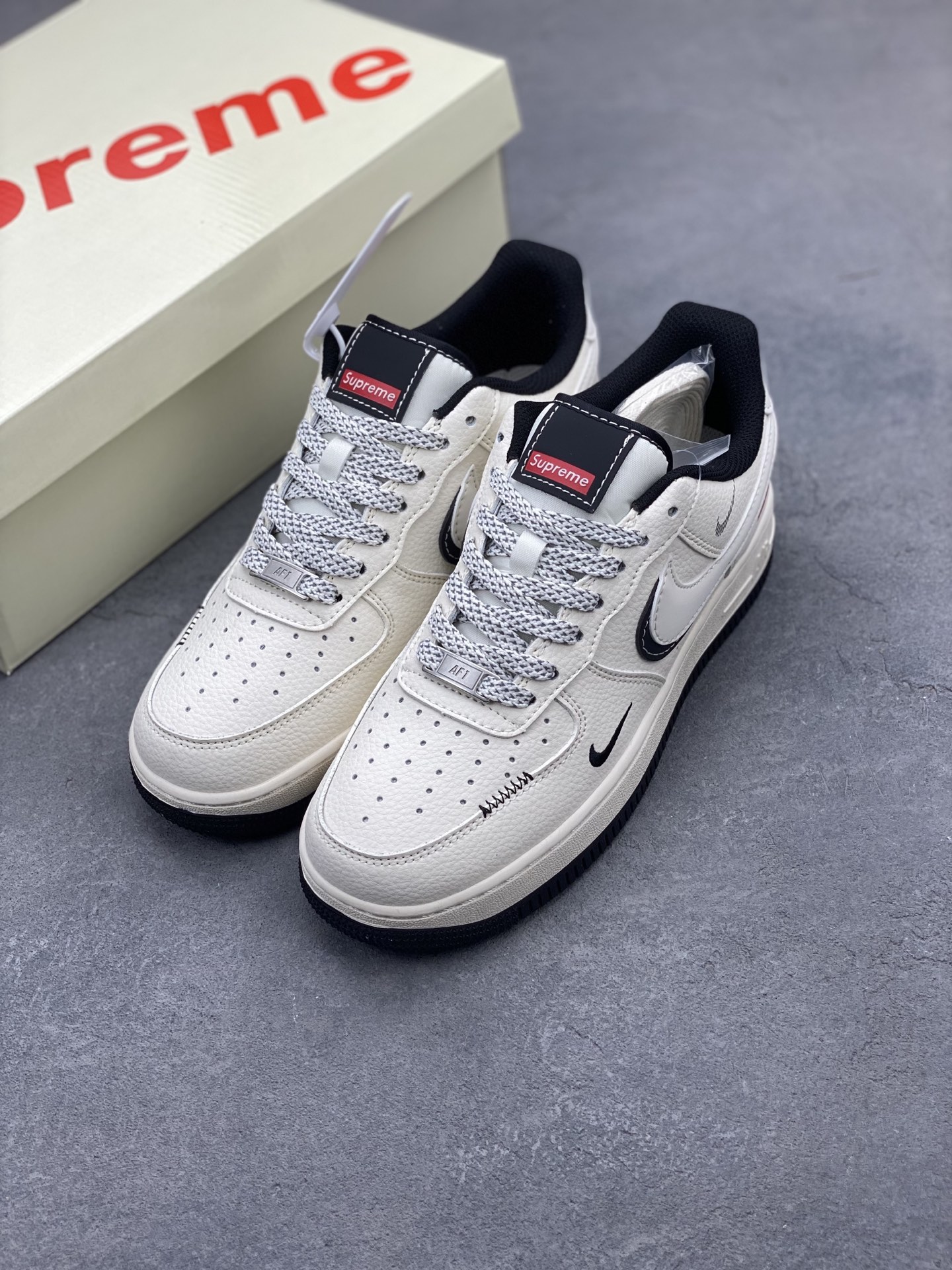 Nike Air Force 1 '07 Low Supreme: Limited Edition Cream Sneakers 9 i1744228796211 292 0 7