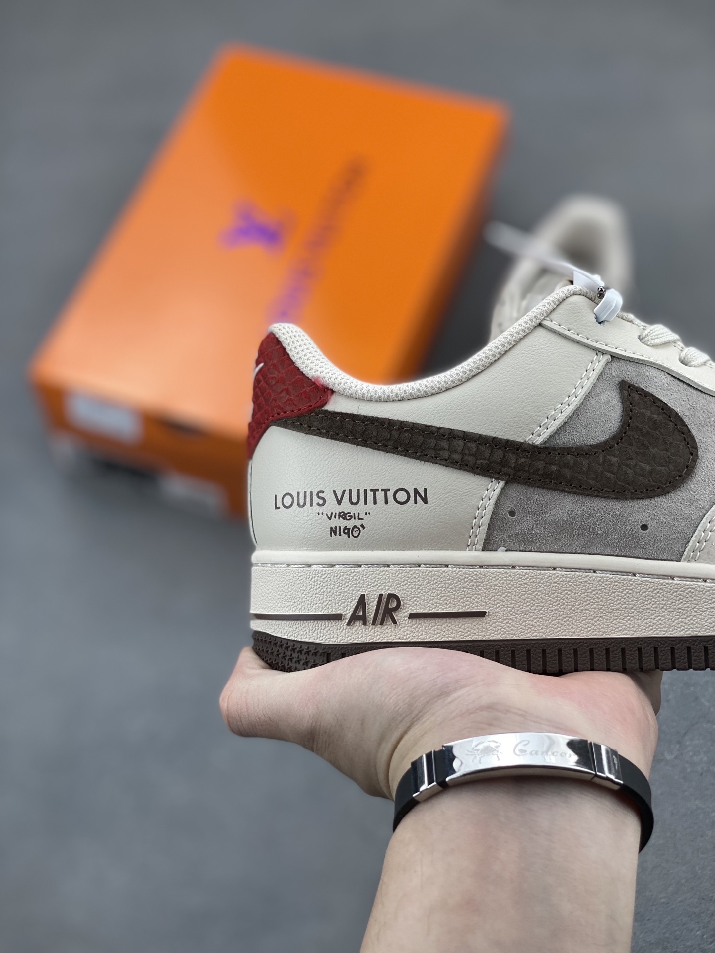 Nike Air Force 1 Low Louis Vuitton Custom Sneakers Limited Edition 6 i1744315316382 2551 0 4