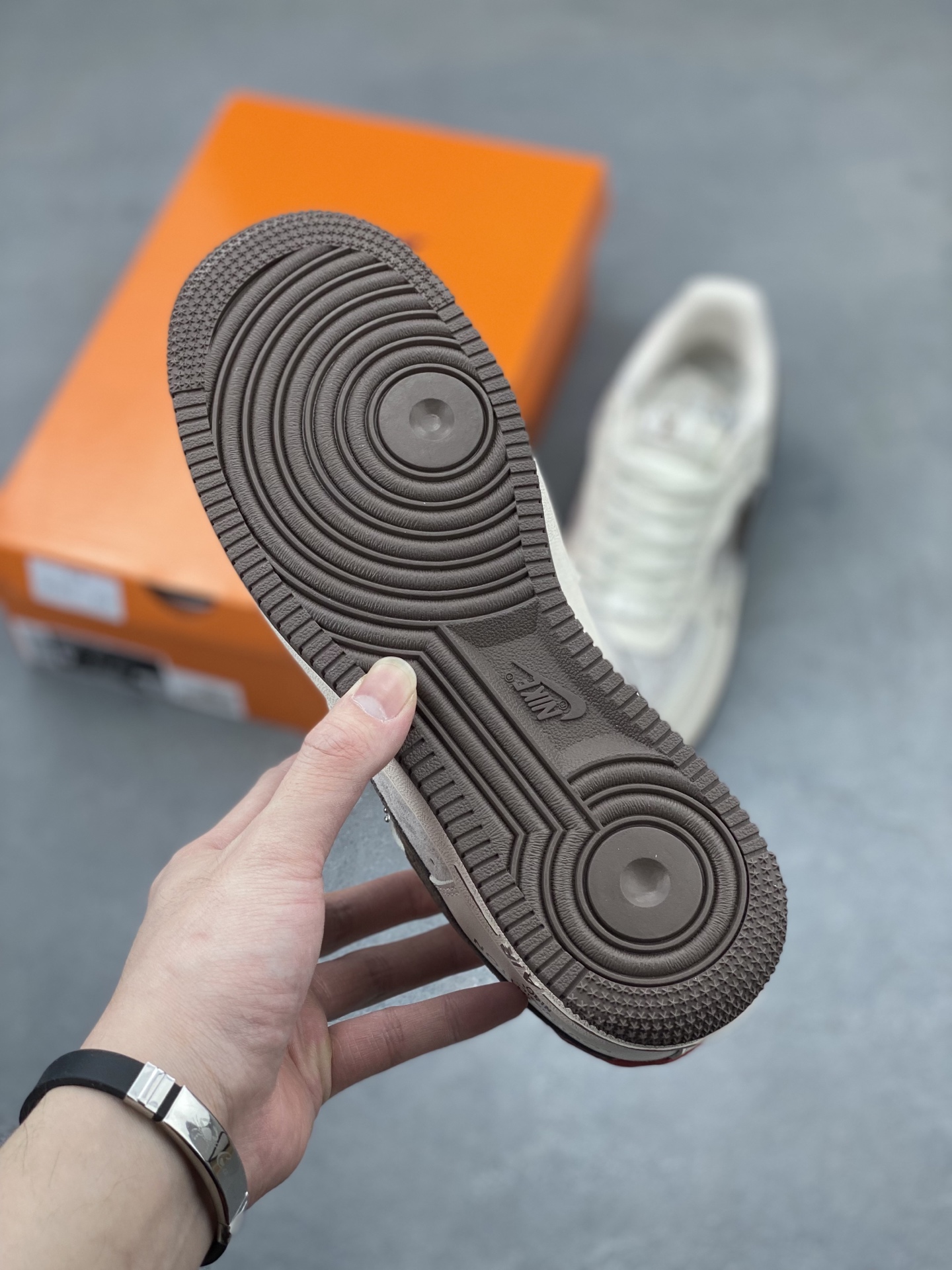 Nike Air Force 1 Low Louis Vuitton Custom Sneakers Limited Edition 7 i1744315316416 9214 0 5