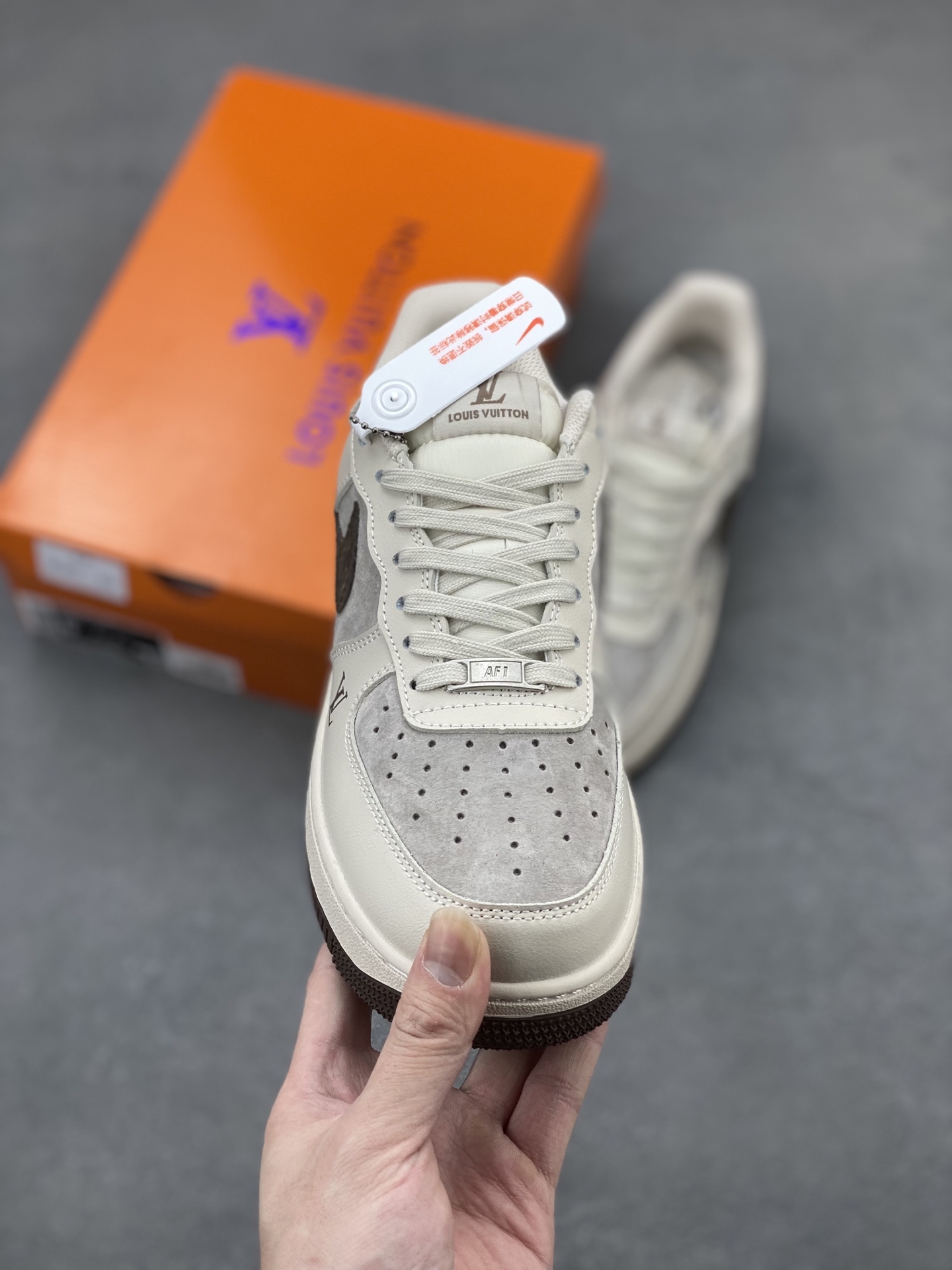 Nike Air Force 1 Low Louis Vuitton Custom Sneakers Limited Edition 3 i1744315323832 3494 0 1