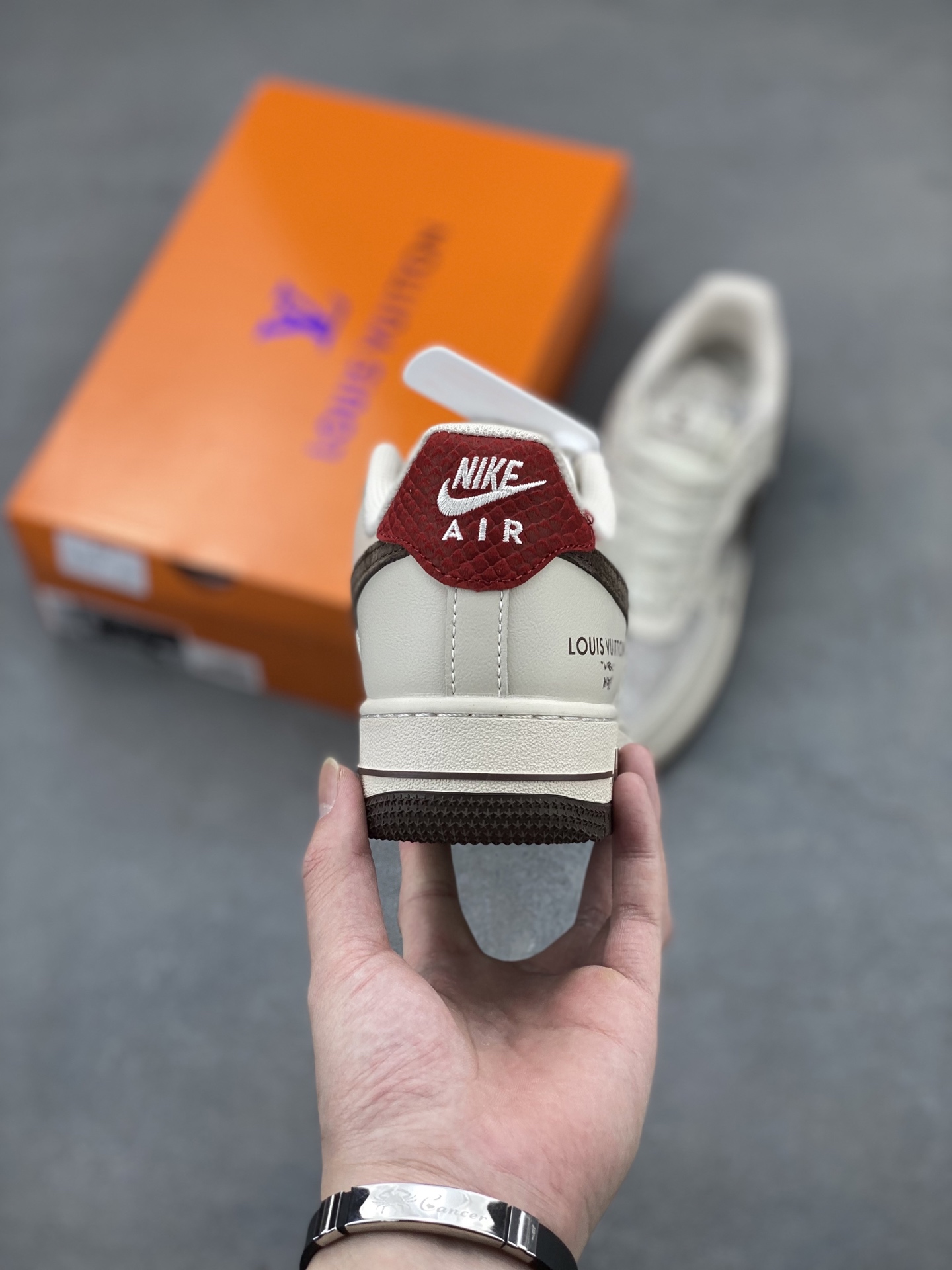 Nike Air Force 1 Low Louis Vuitton Custom Sneakers Limited Edition 5 i1744315323874 3591 0 3