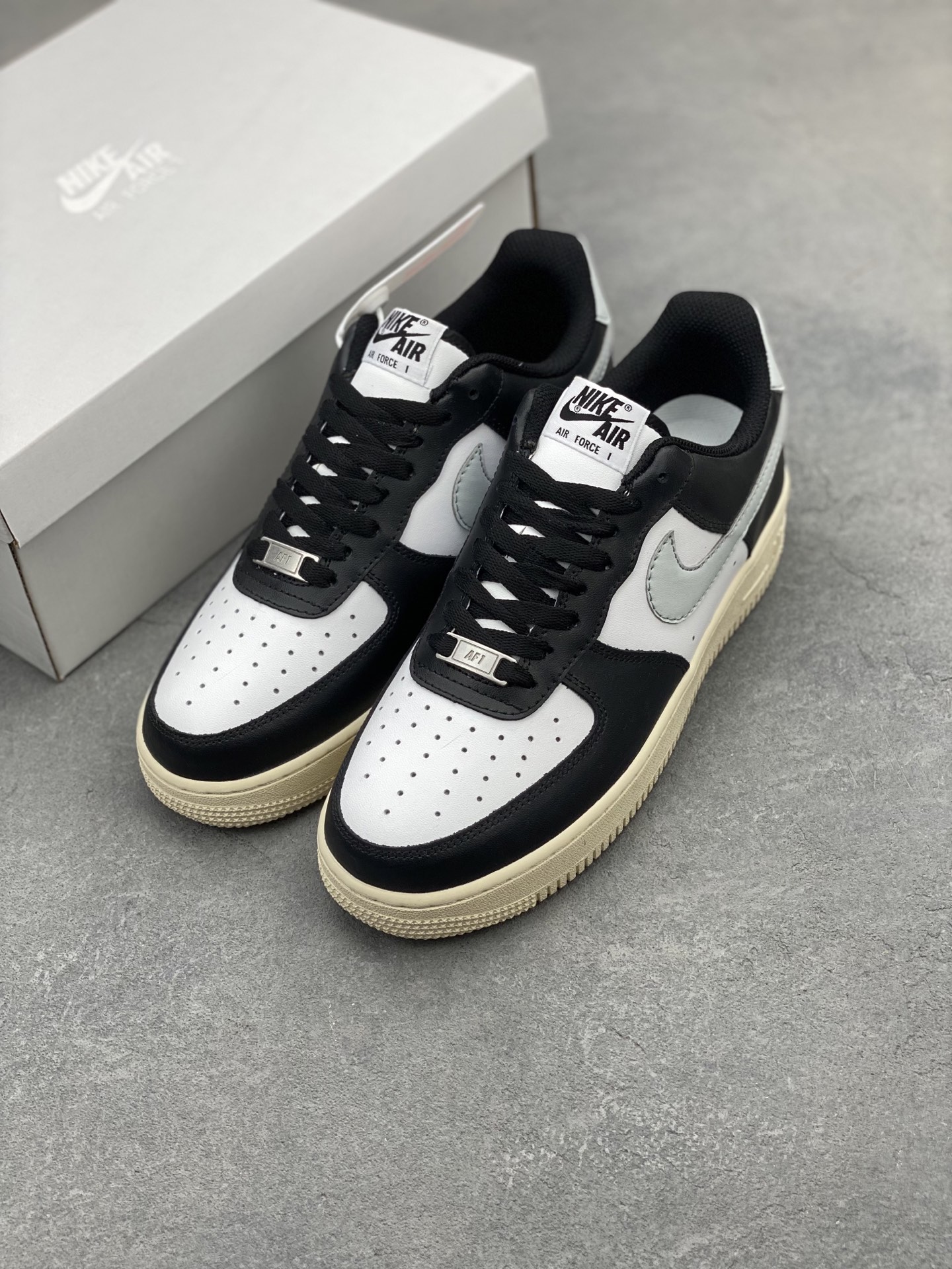 Nike Air Force 1 Low Black White Casual Sneakers FQ6848-101 9 i1744315664461 1165 0 7