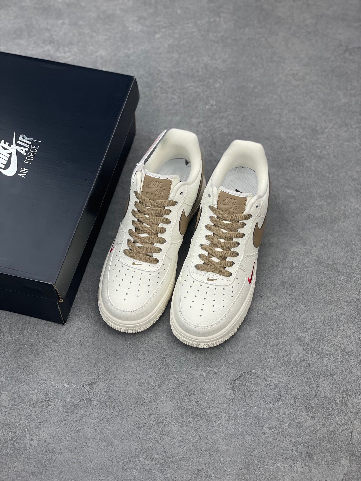 Nike Air Force 1 Low White/Khaki Casual Sneakers - Timeless Style 9 i1744316497468 1959 0 7