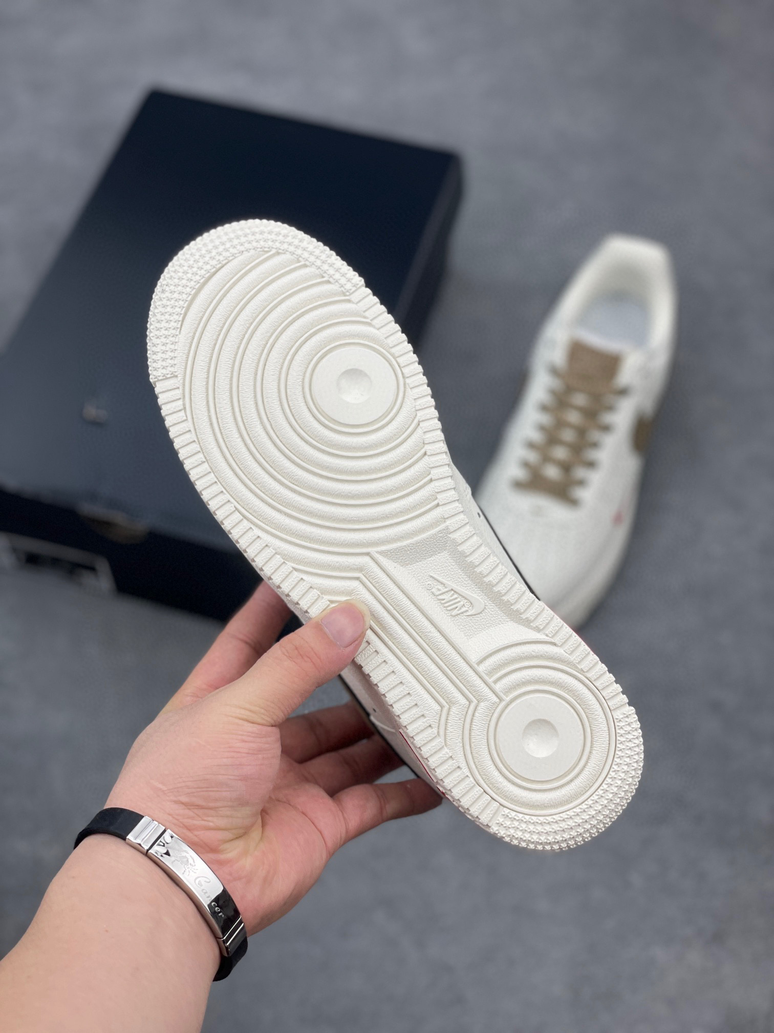 Nike Air Force 1 Low White/Khaki Casual Sneakers - Timeless Style 7 i1744316500540 356 0 5