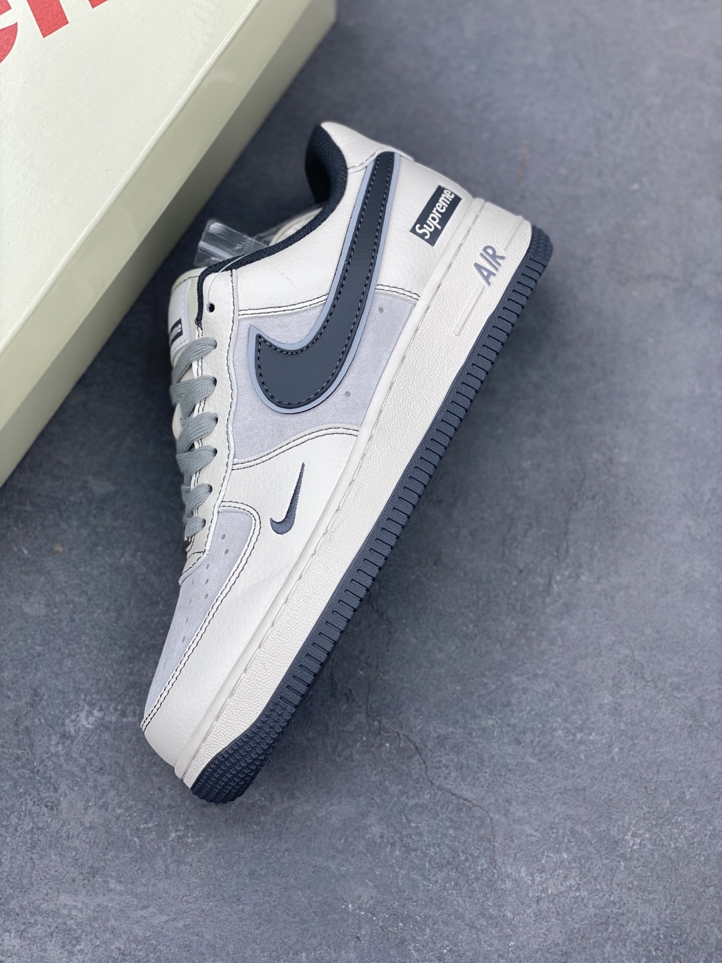 Nike Air Force 1 '07 Low Supreme Collab Sneakers - Pig Grey Base 8 i1744399211349 3564 0 6
