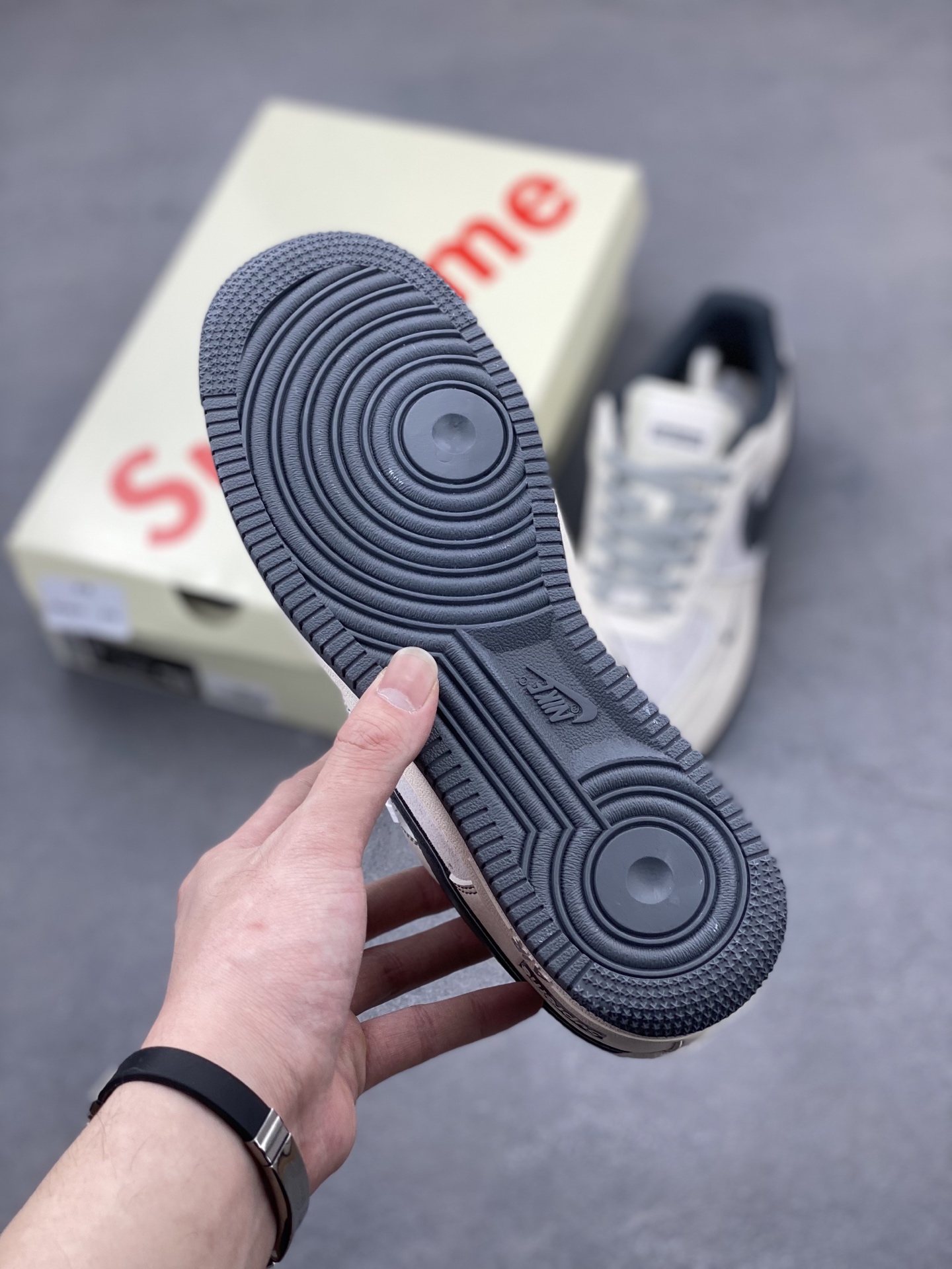 Nike Air Force 1 '07 Low Supreme Collab Sneakers - Pig Grey Base 7 i1744399211349 4393 0 5
