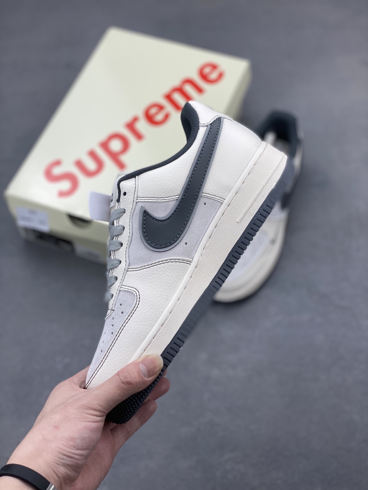 Nike Air Force 1 '07 Low Supreme Collab Sneakers - Pig Grey Base 4 i1744399217036 1271 0 2