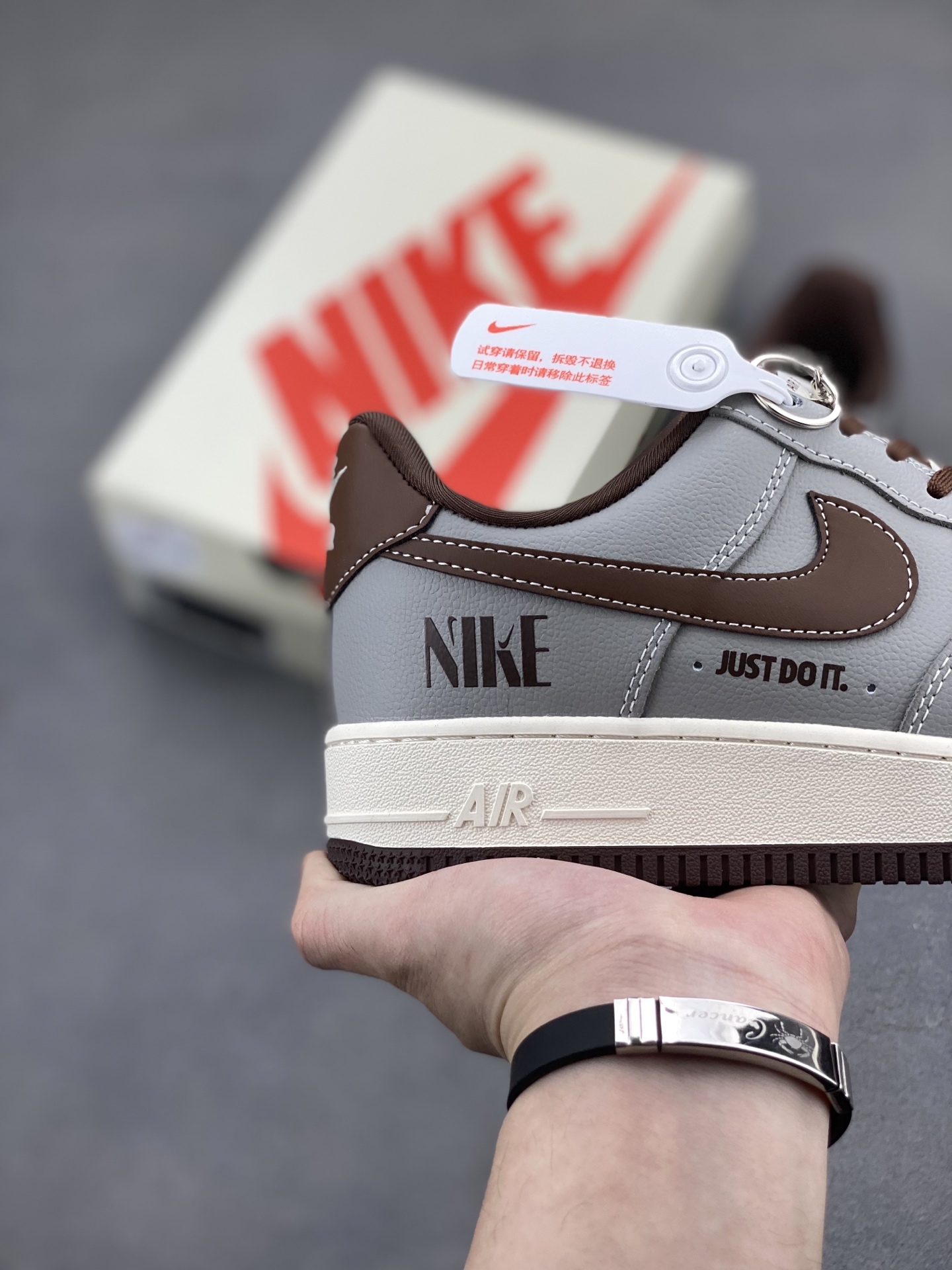 Nike Air Force 1 '07 Low Gray Brown "Nike" Sneakers 6 i1744399411061 5402 0 4