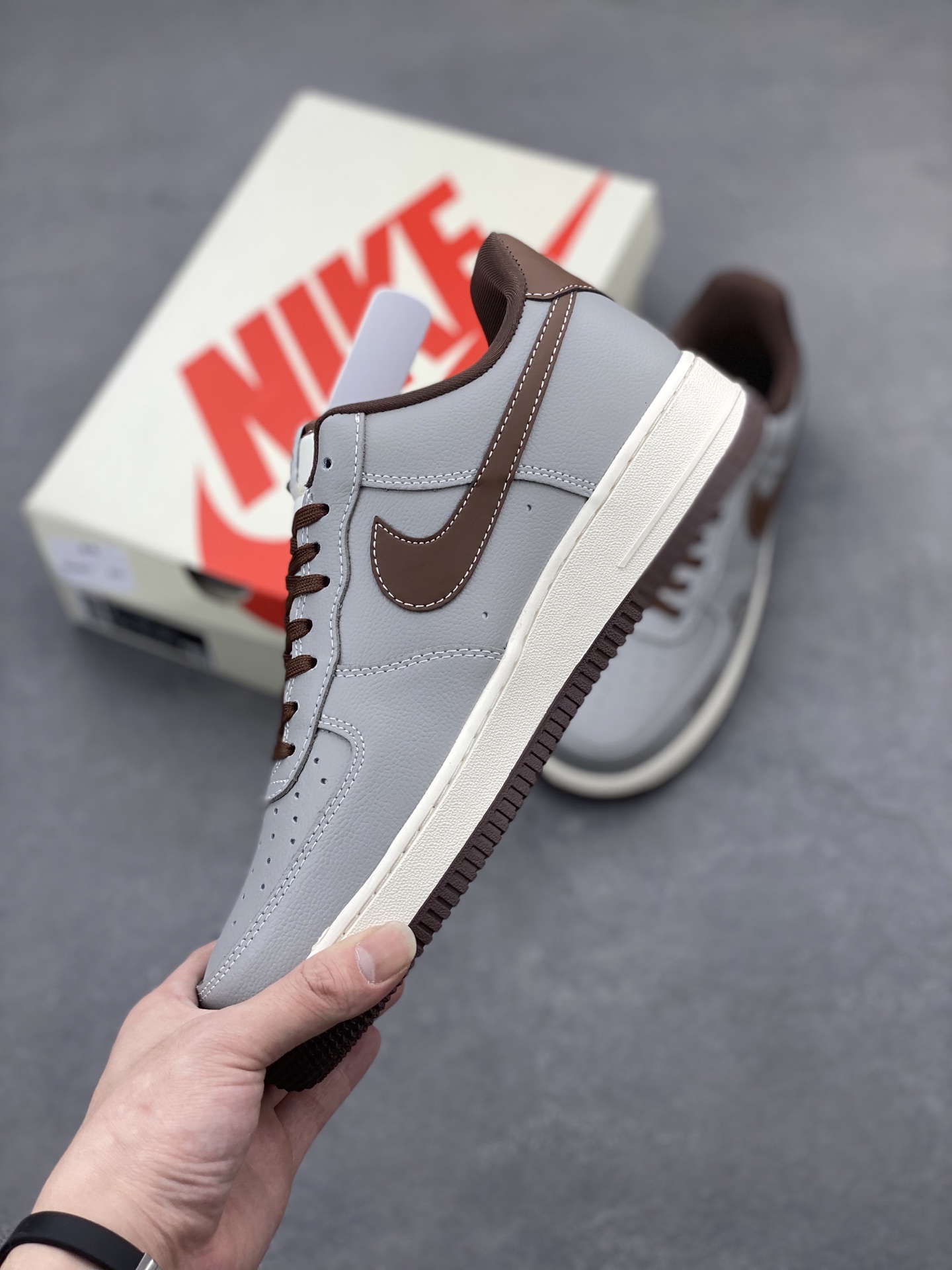 Nike Air Force 1 '07 Low Gray Brown "Nike" Sneakers 4 i1744399411074 1229 0 2