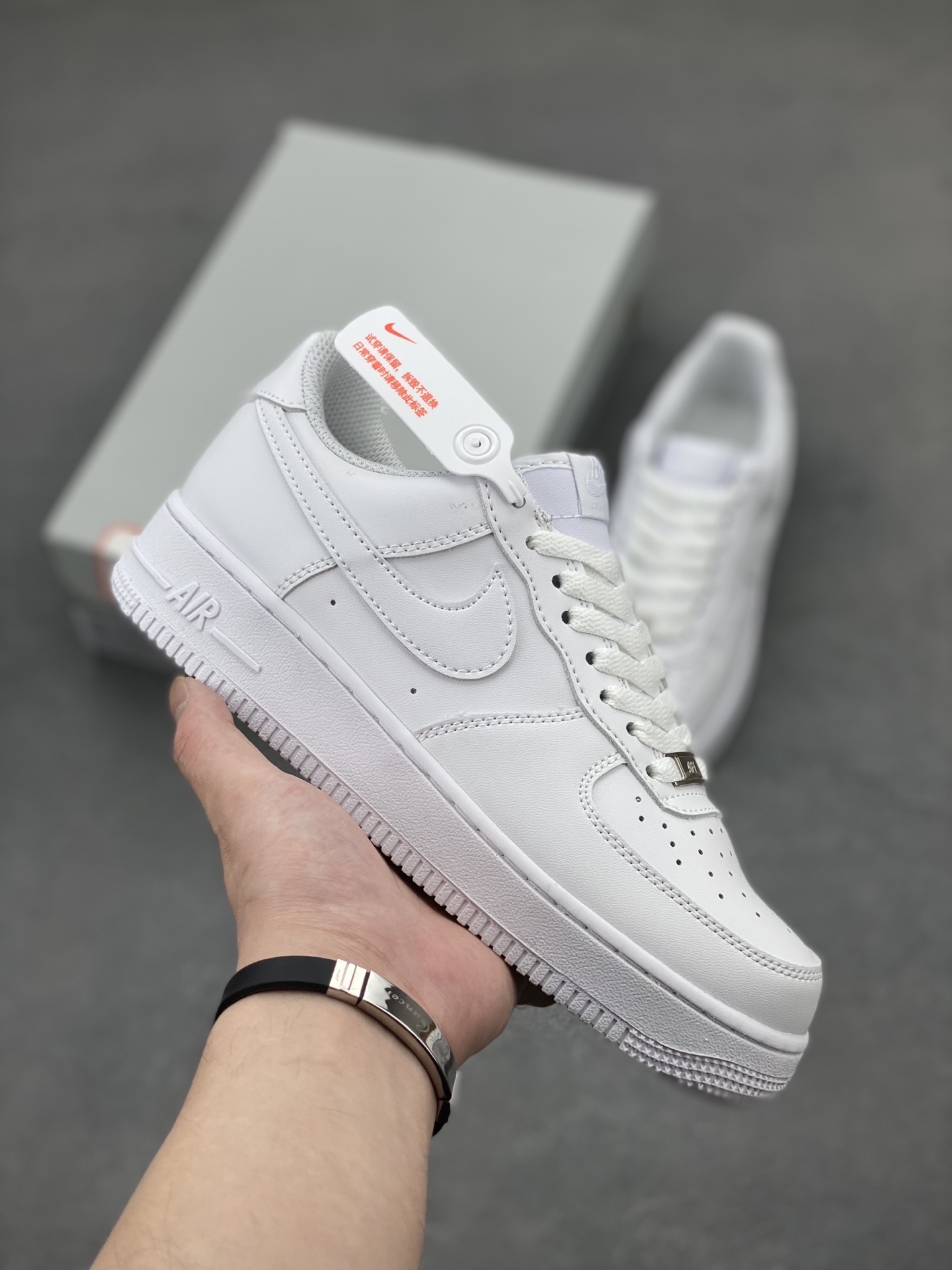 Nike Air Force 1 Low '07: Classic White Sneakers for Everyday Style 2 i1744446826810 2186 0 0