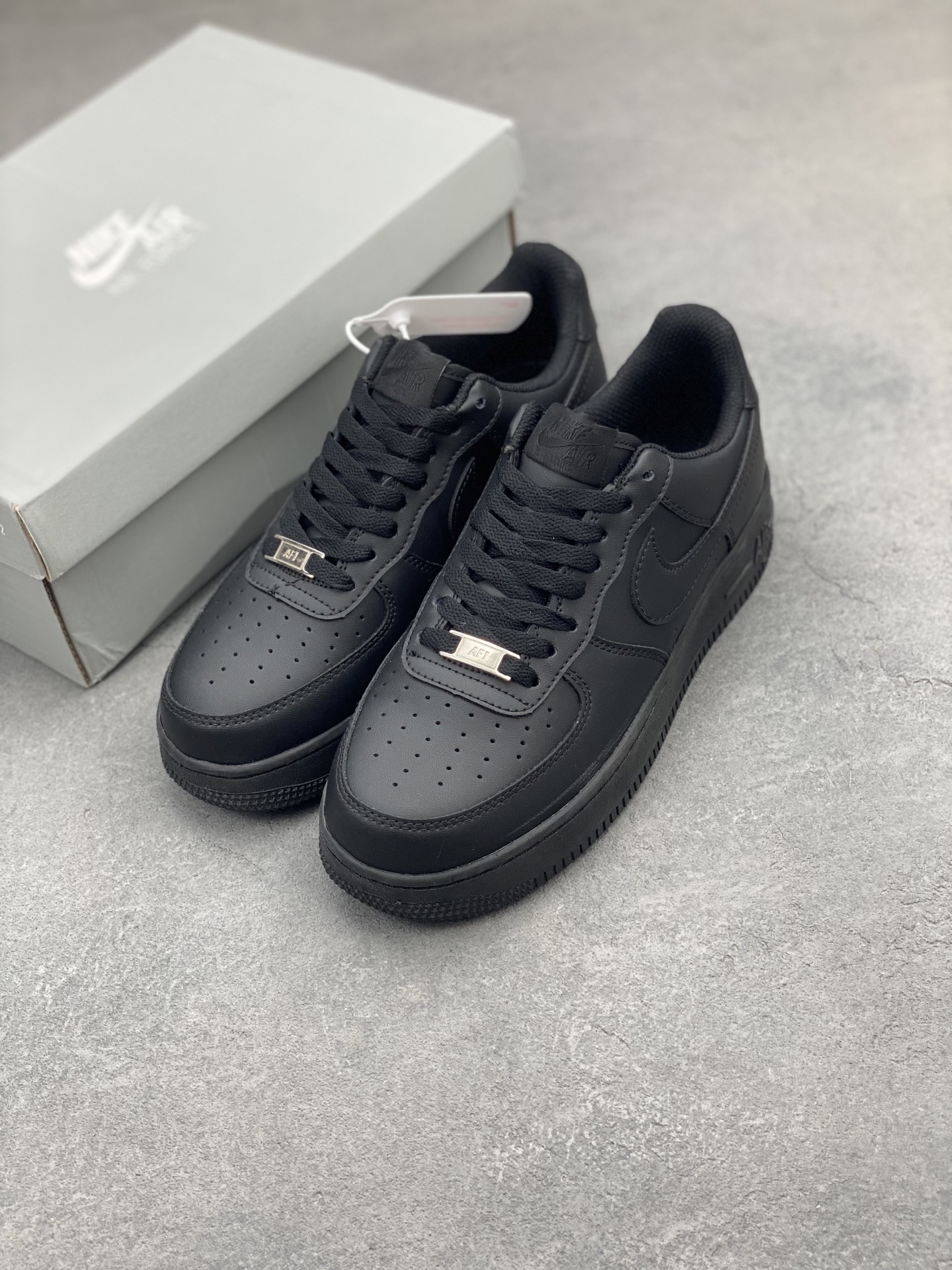 Nike Air Force 1 Low Black Sneakers - Style & Comfort in One Shoe 9 i1744446862336 8209 0 7