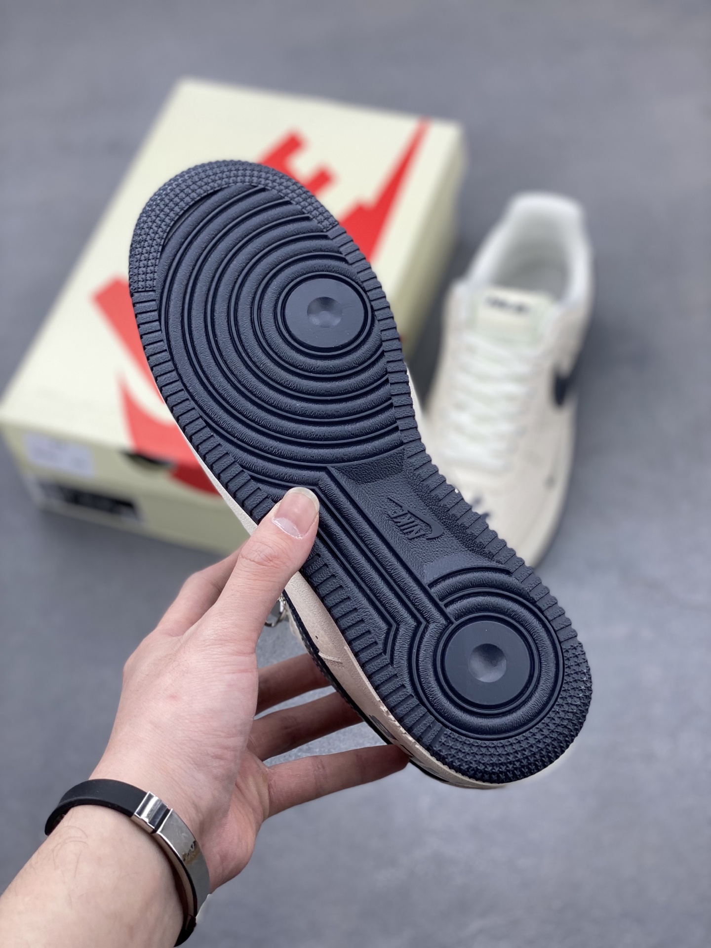 Nike Air Force 1 '07 Low MLB Sneakers Limited Edition - Cream/Navy 7 i1744490137961 2146 0 9