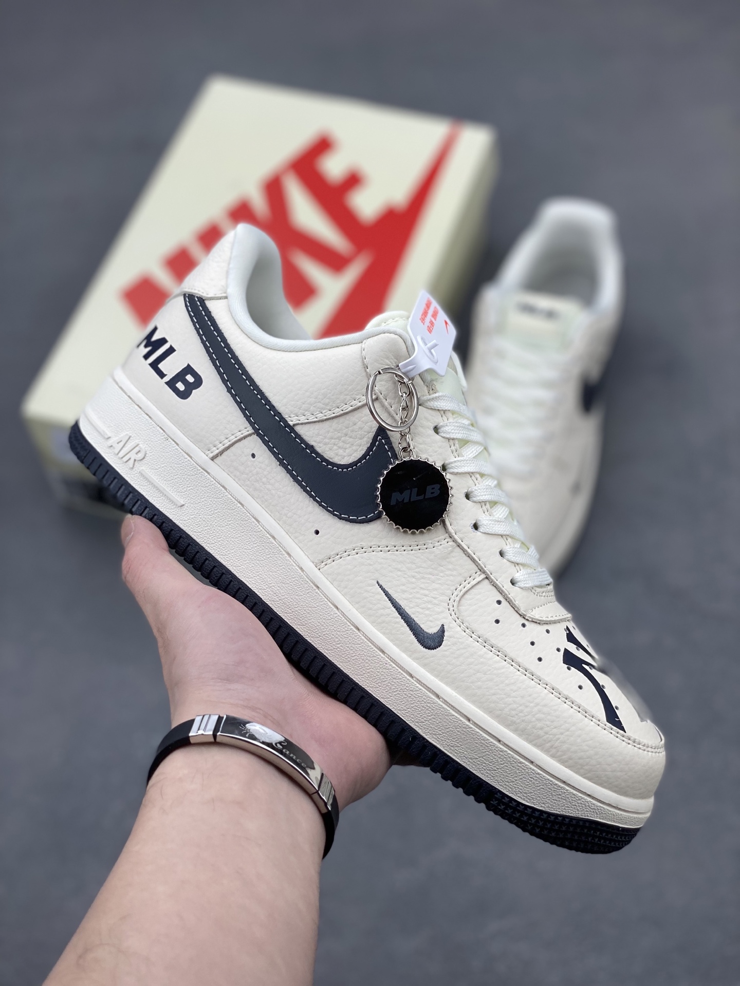 Nike Air Force 1 '07 Low MLB Sneakers Limited Edition - Cream/Navy 2 i1744490182943 5979 0 0
