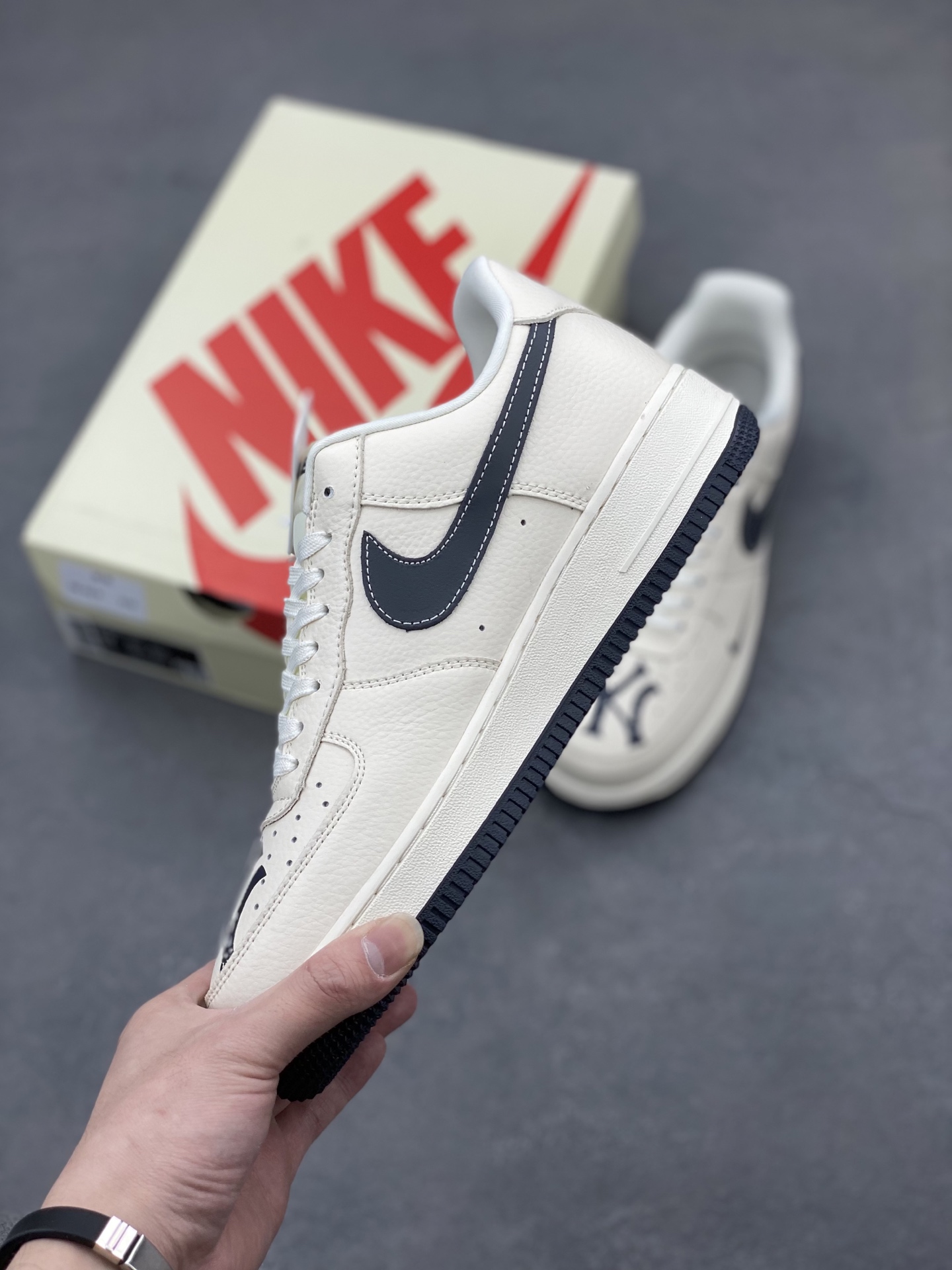 Nike Air Force 1 '07 Low MLB Sneakers Limited Edition - Cream/Navy 4 i1744490183127 442 0 2