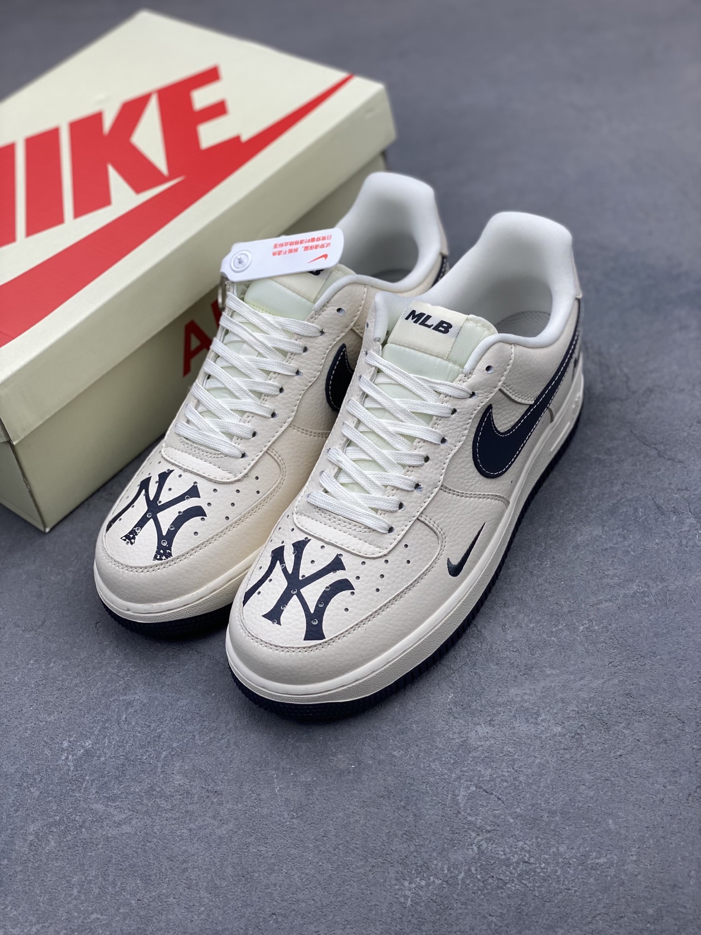 Nike Air Force 1 '07 Low MLB Sneakers Limited Edition - Cream/Navy 9 i1744490183199 4014 0 7
