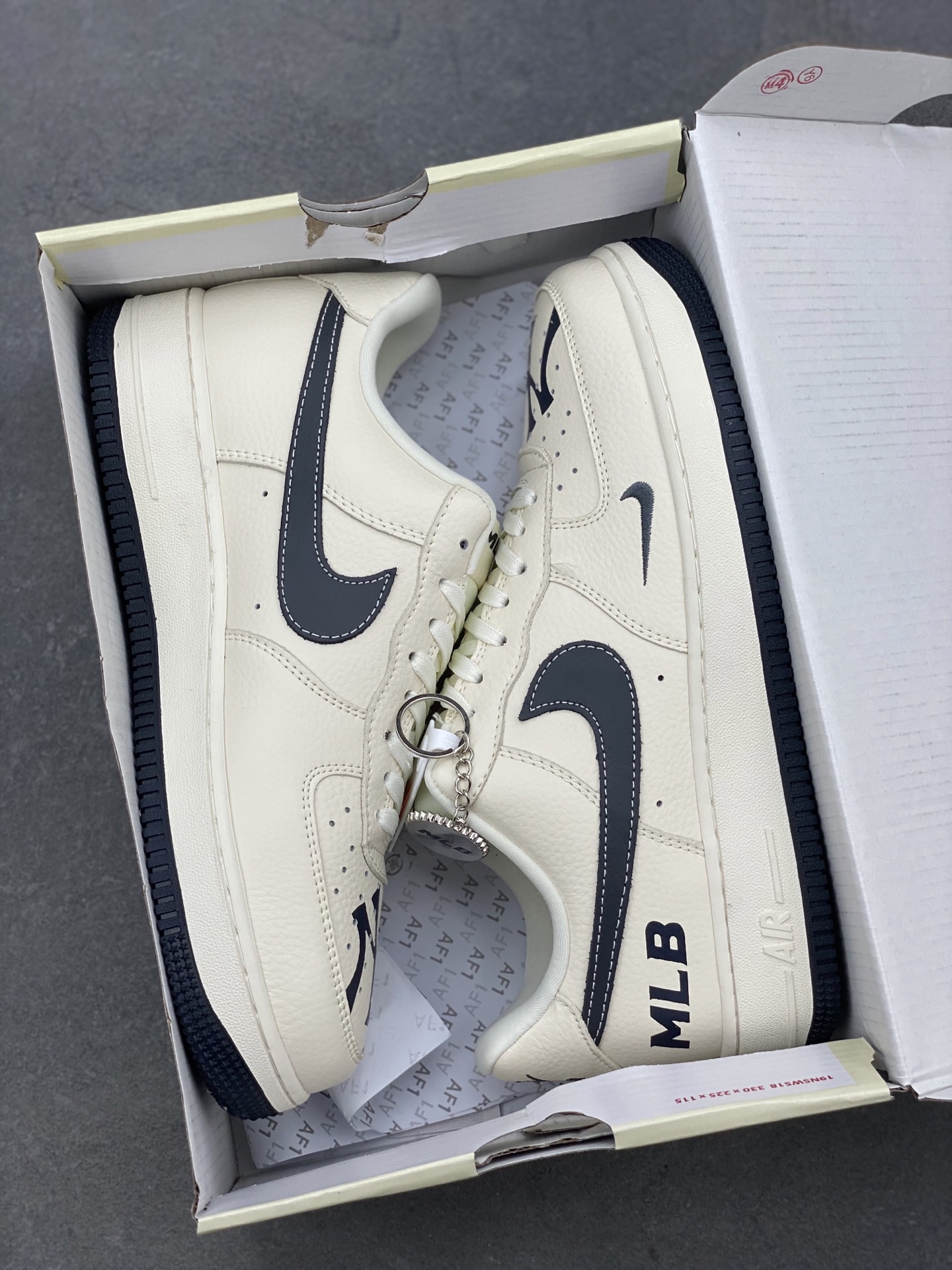 Nike Air Force 1 '07 Low MLB Sneakers Limited Edition - Cream/Navy 10 i1744490185086 5222 0 8