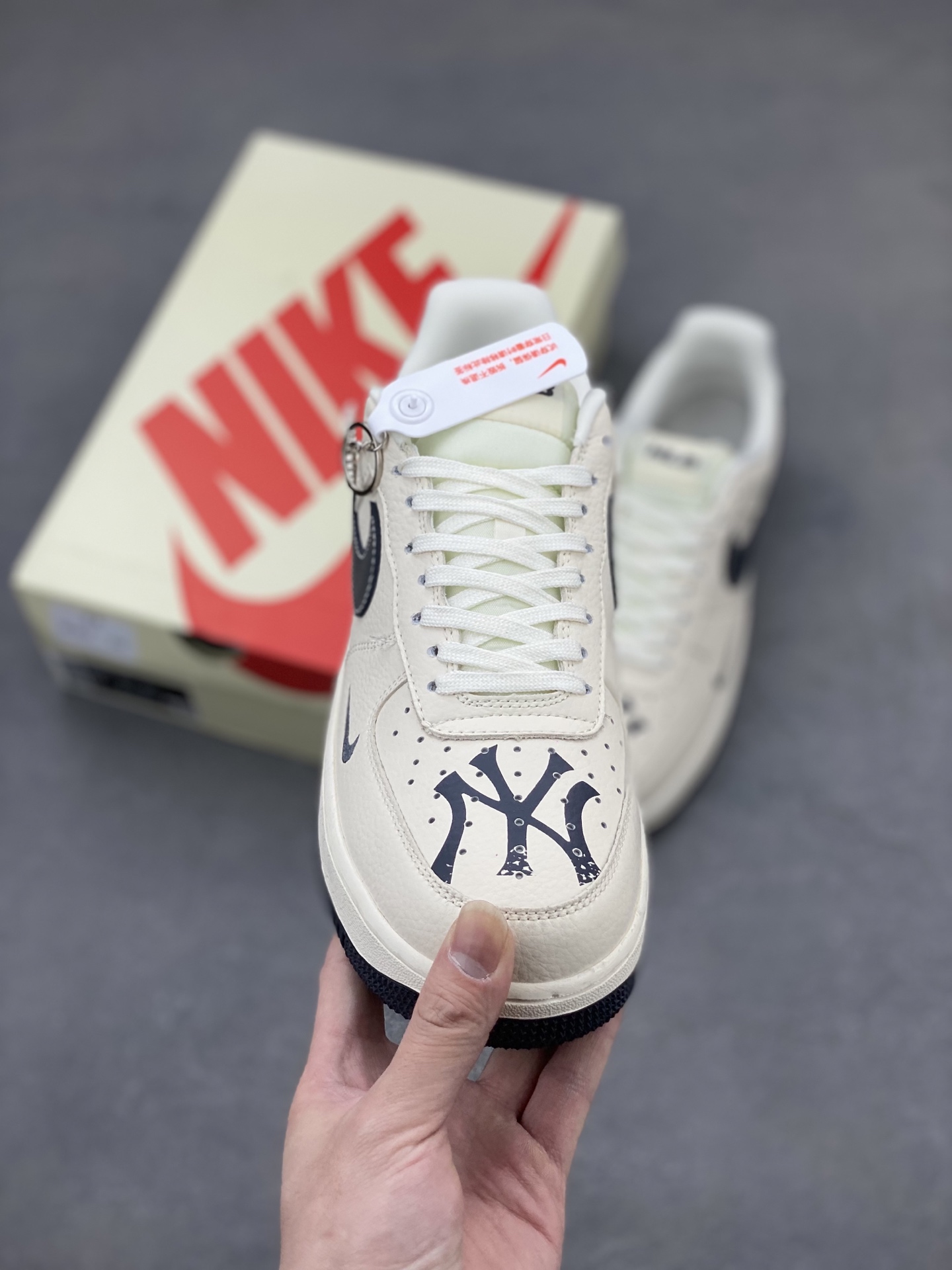Nike Air Force 1 '07 Low MLB Sneakers Limited Edition - Cream/Navy 3 i1744490185124 3627 0 1