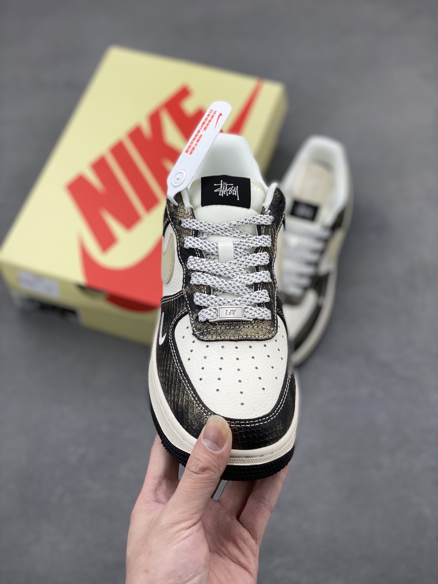 Nike Air Force 1 '07 Low Stussy Fossil Stone Sneakers XS1958-556 3 i1744490308551 5411 0 1