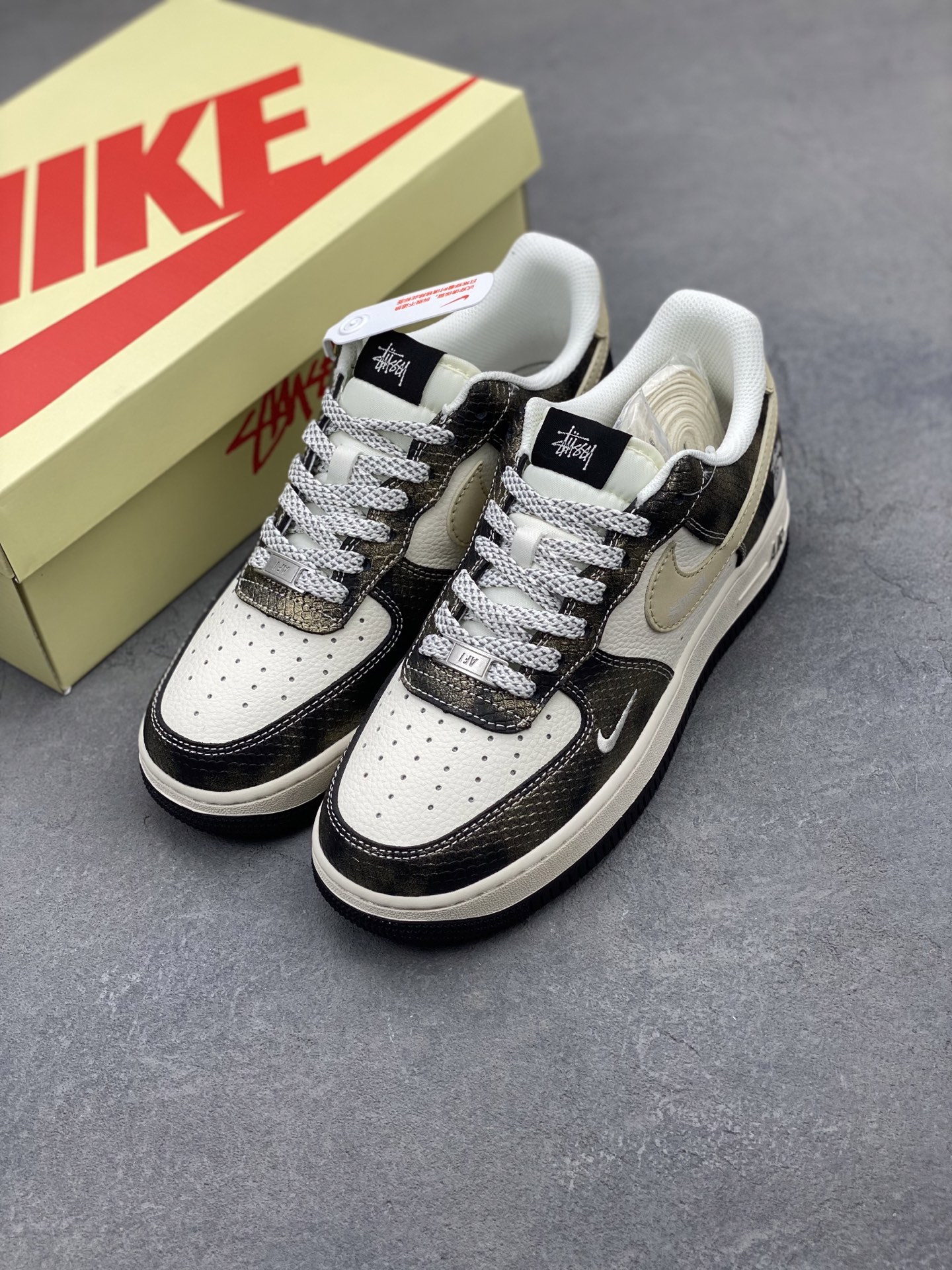 Nike Air Force 1 '07 Low Stussy Fossil Stone Sneakers XS1958-556 9 i1744490310352 2612 0 7